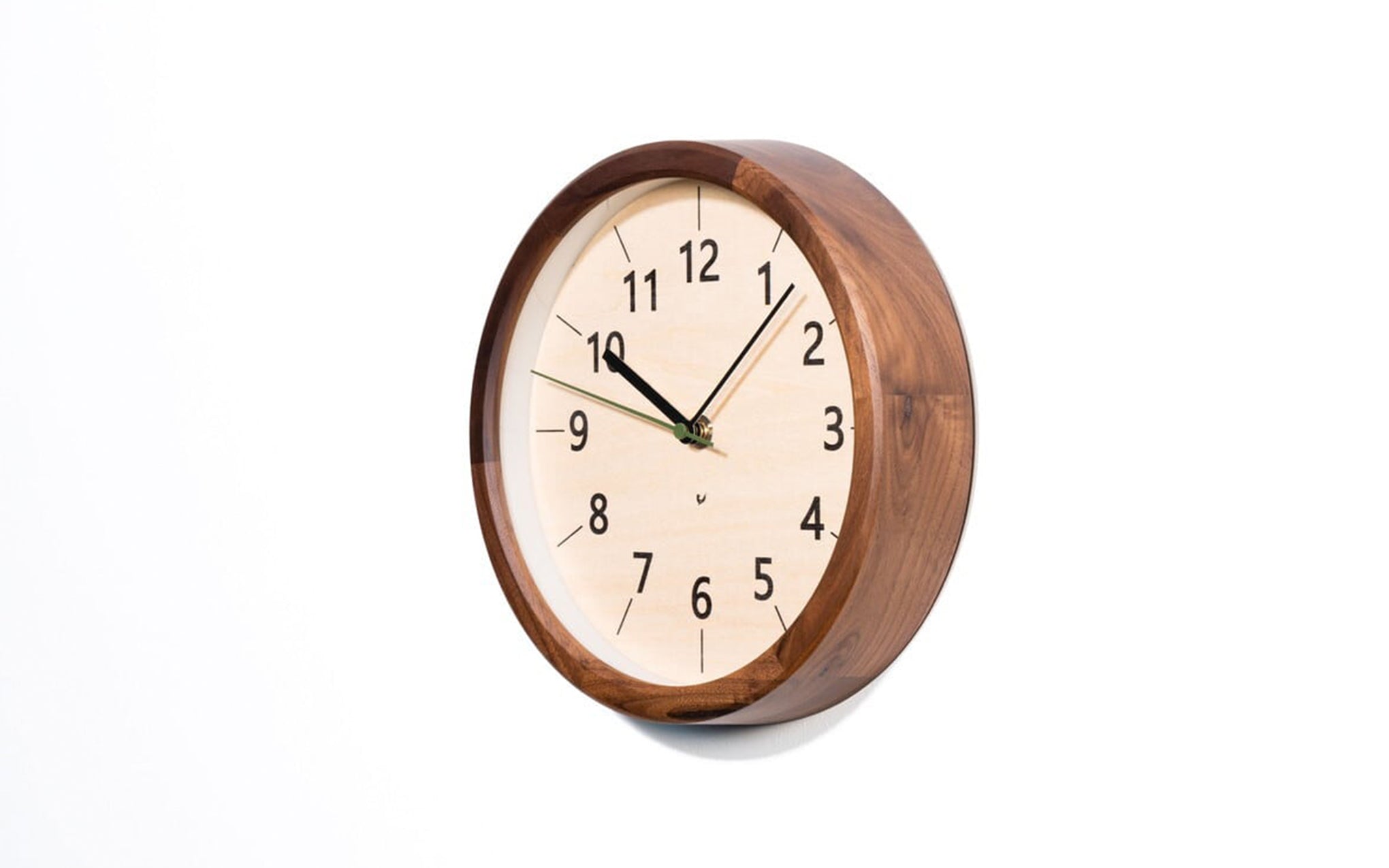 Chambre Small Nut wall clock