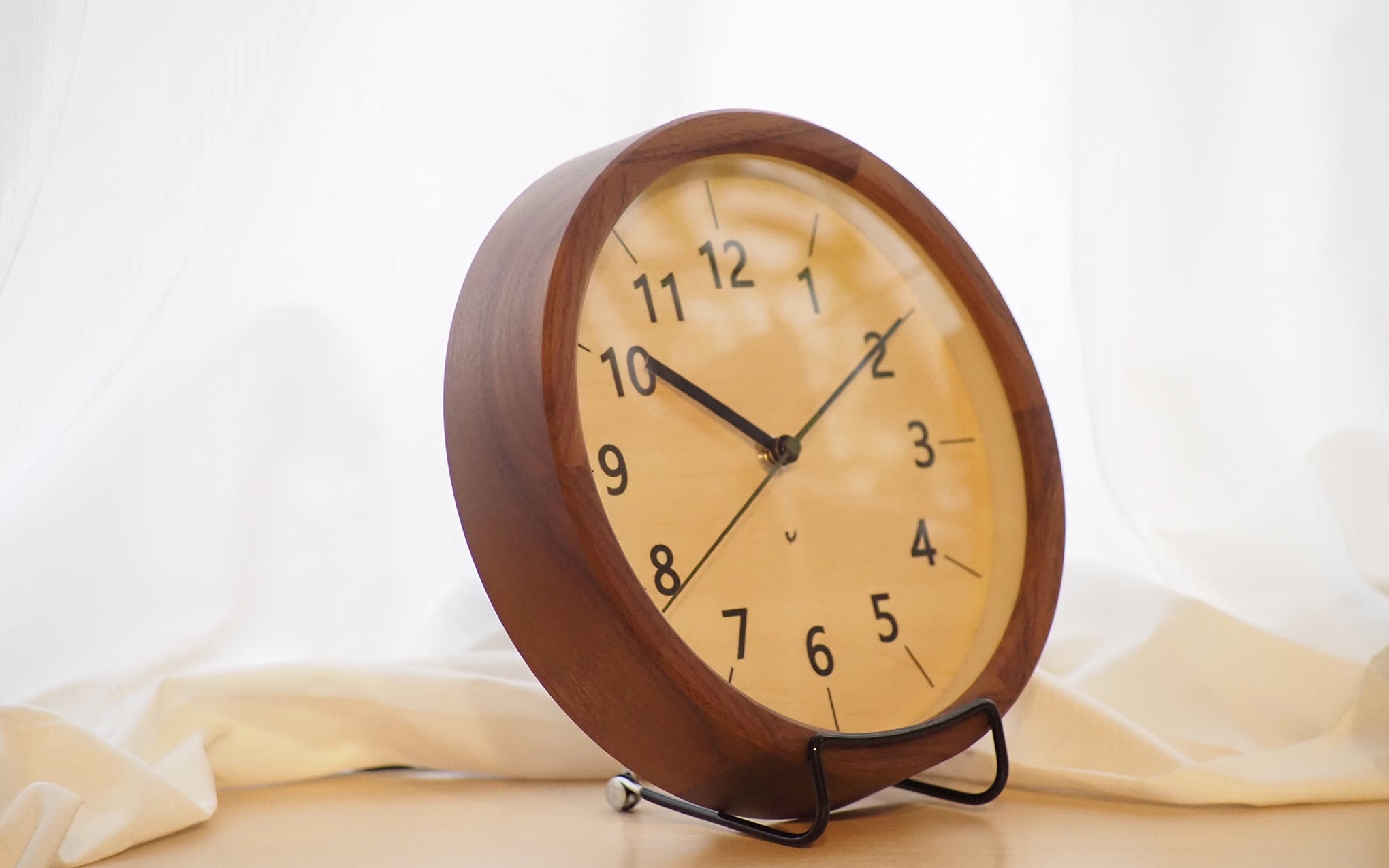 Chambre Small Nut wall clock