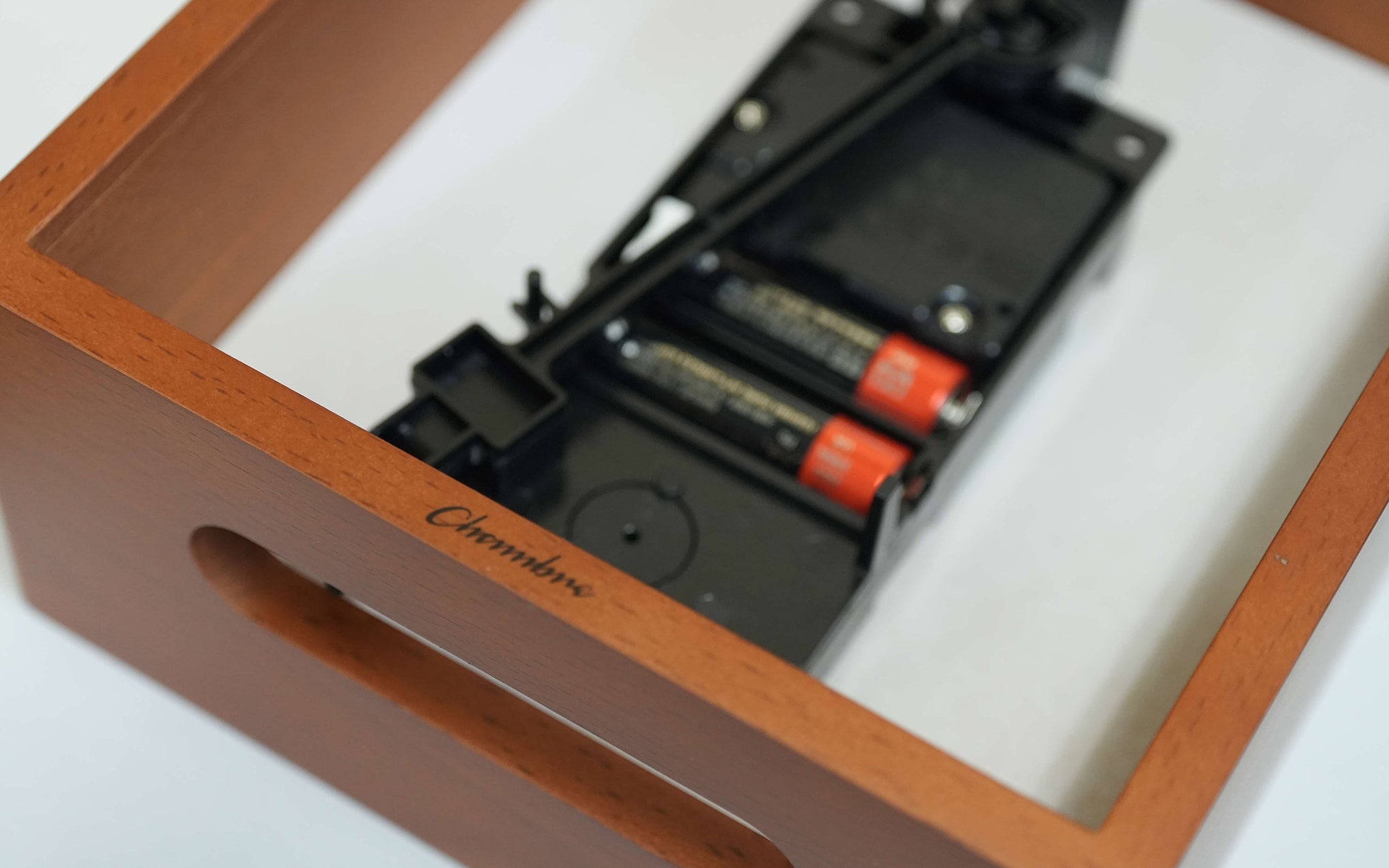 Chambre Blanc wall clock