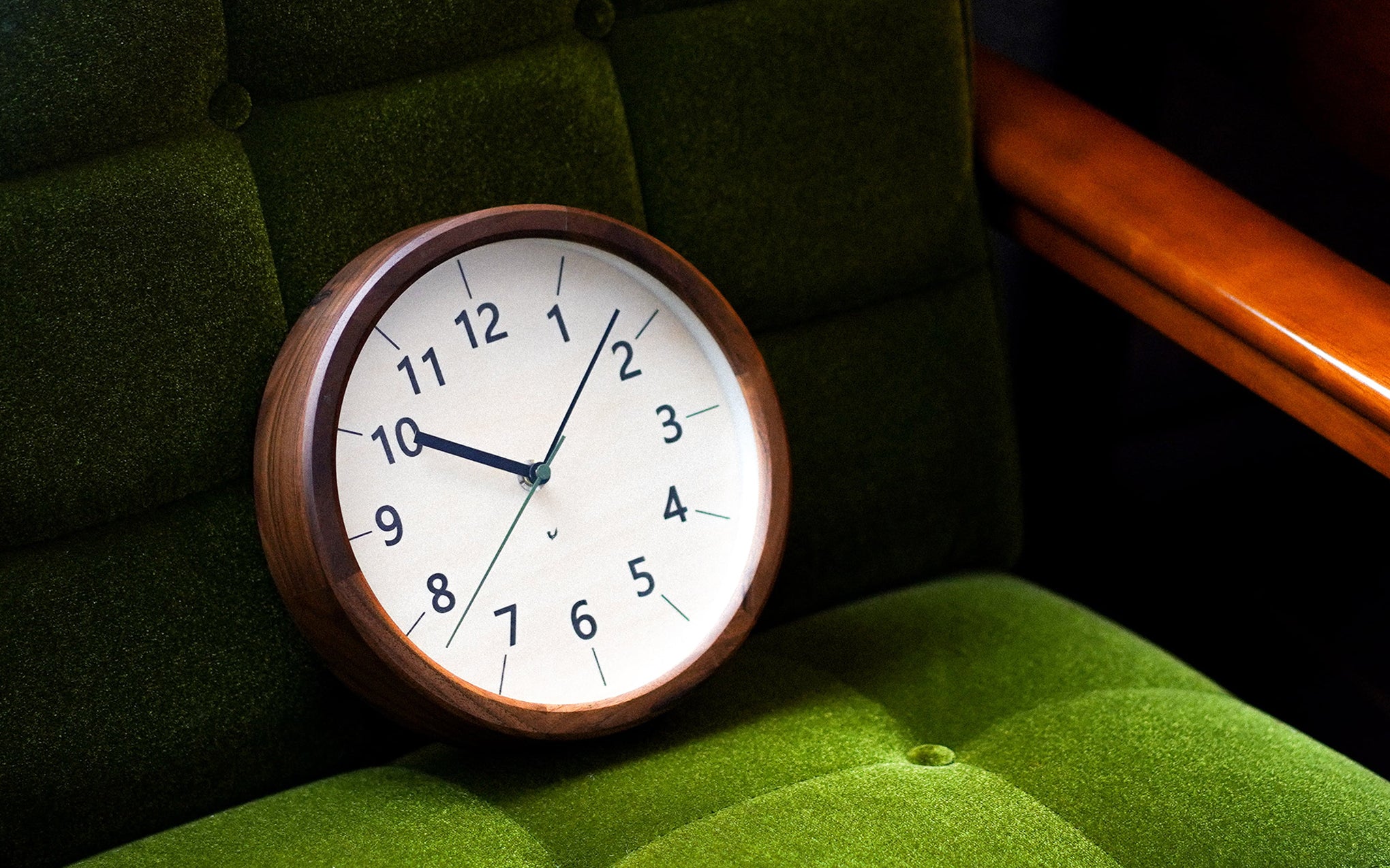 Chambre Small Nut wall clock