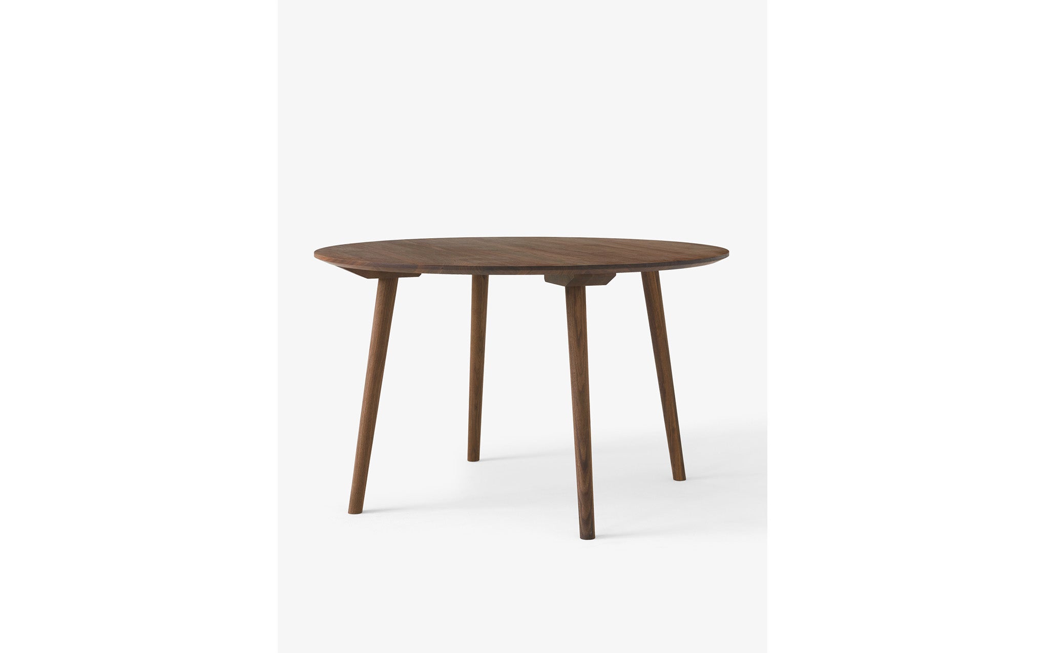 In Between table - round