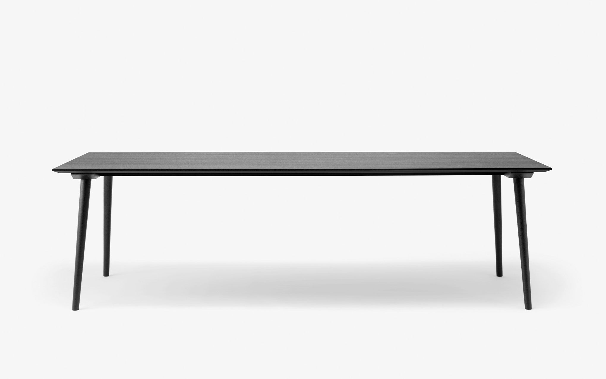 In Between table - rectangular