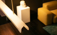 Modernist linear suspension light