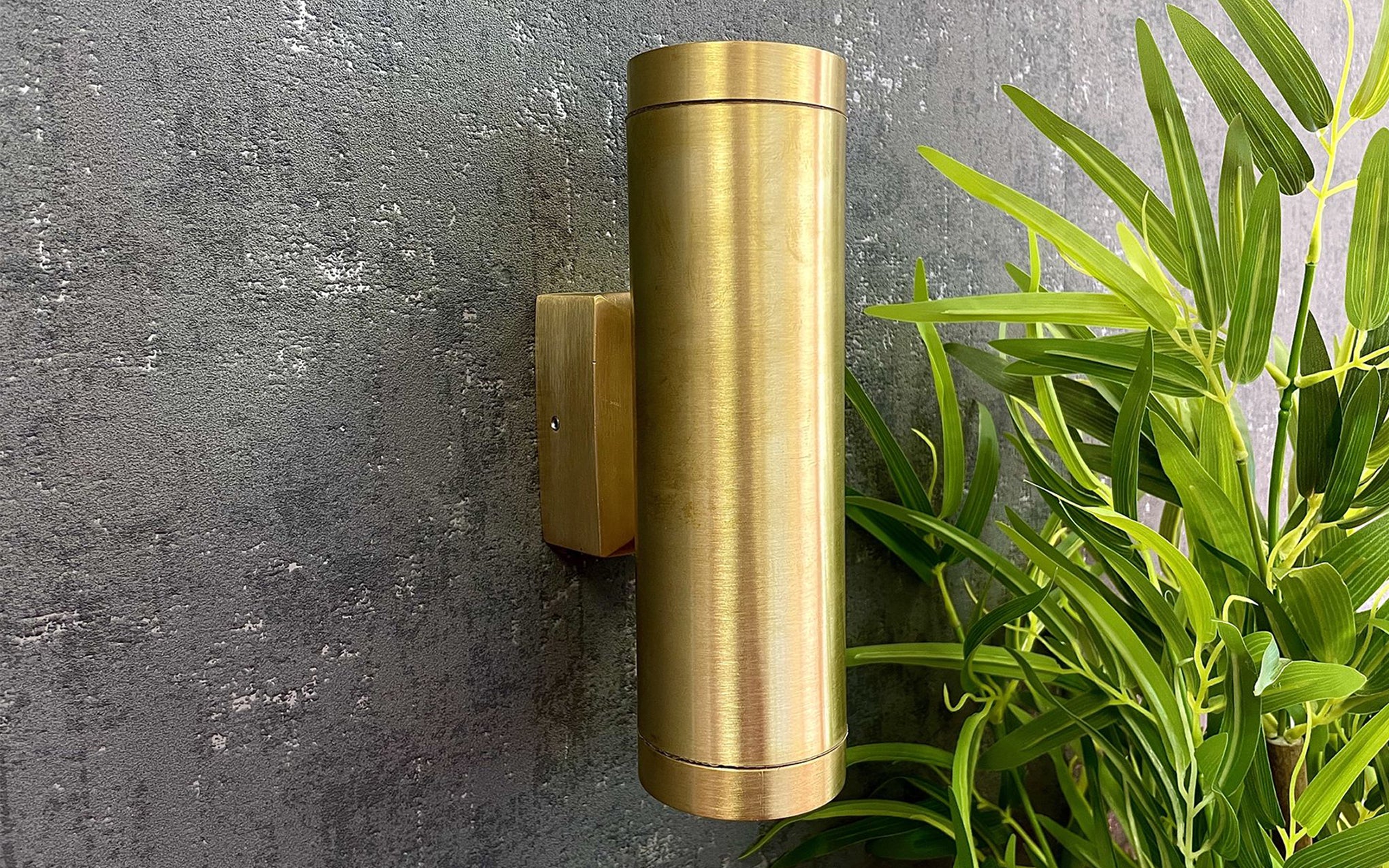 Navigator Up & Down wall light