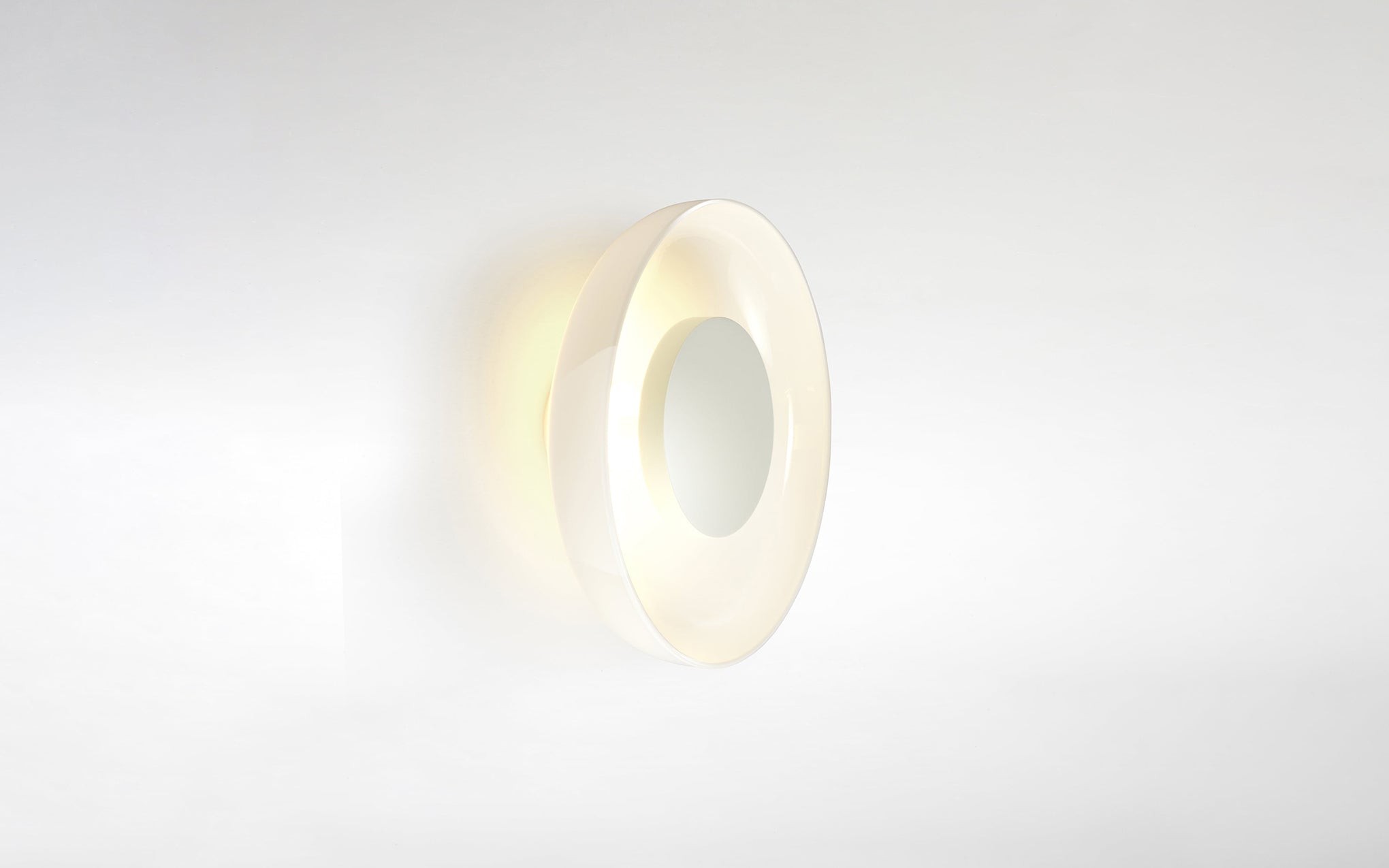 Aura wall light