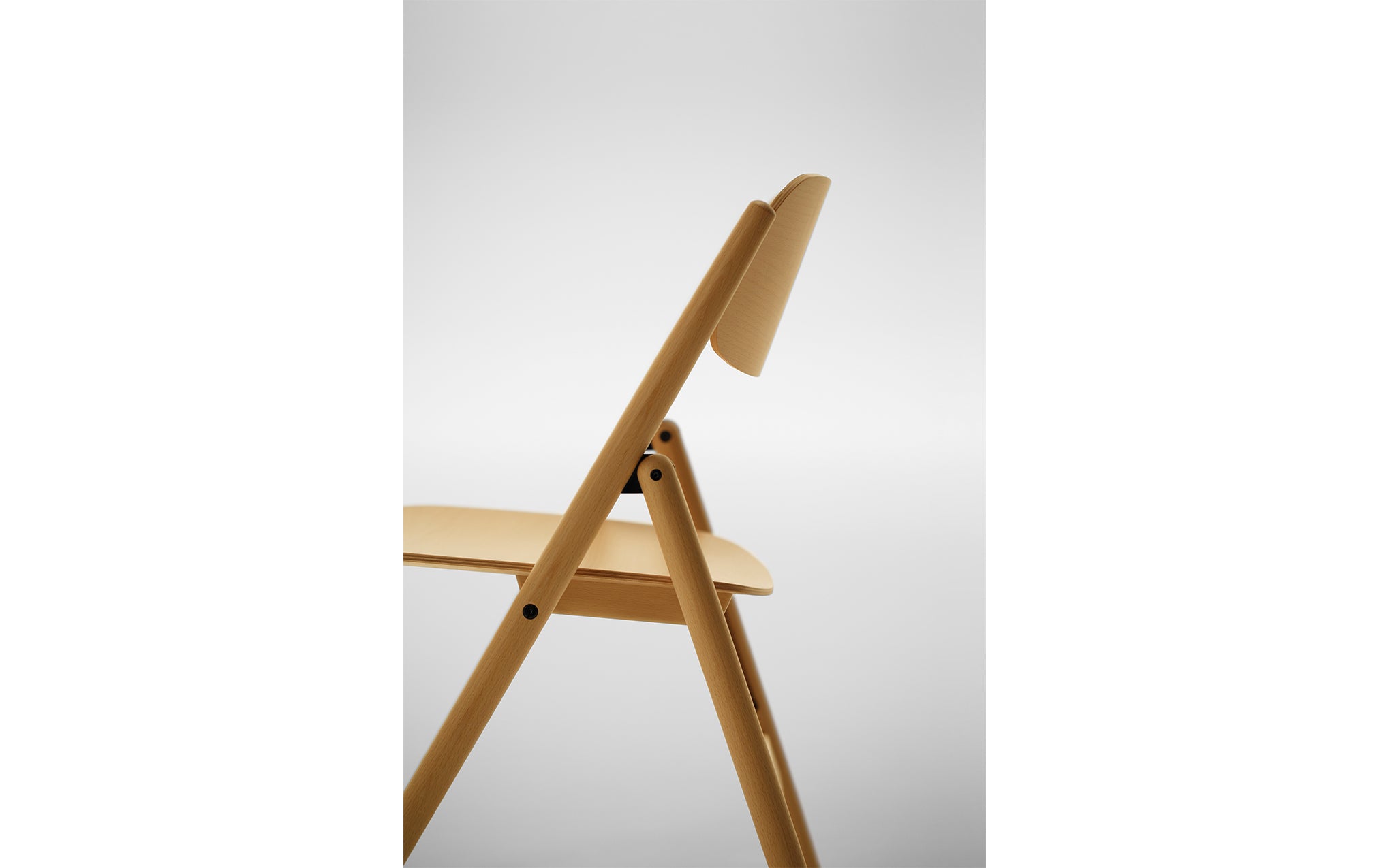 Hiroshima folding chair