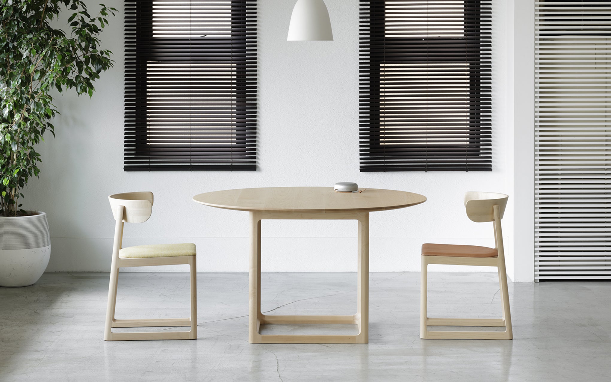 EN chair - cushioned seat