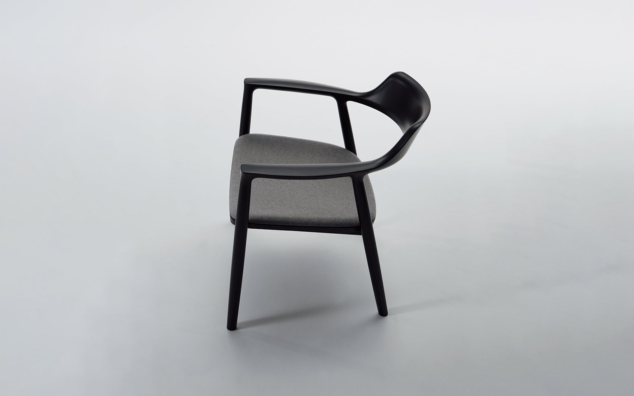 Hiroshima lounge chair