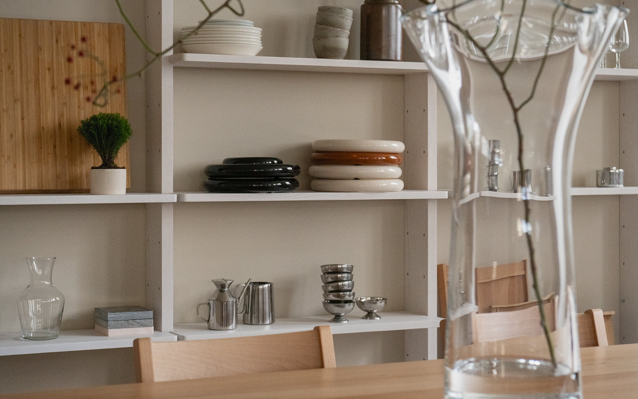 Gridlock shelving system