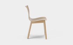 Serif chair