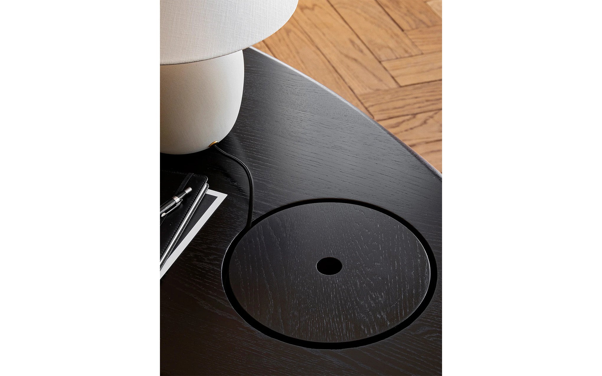 Eclipse desk
