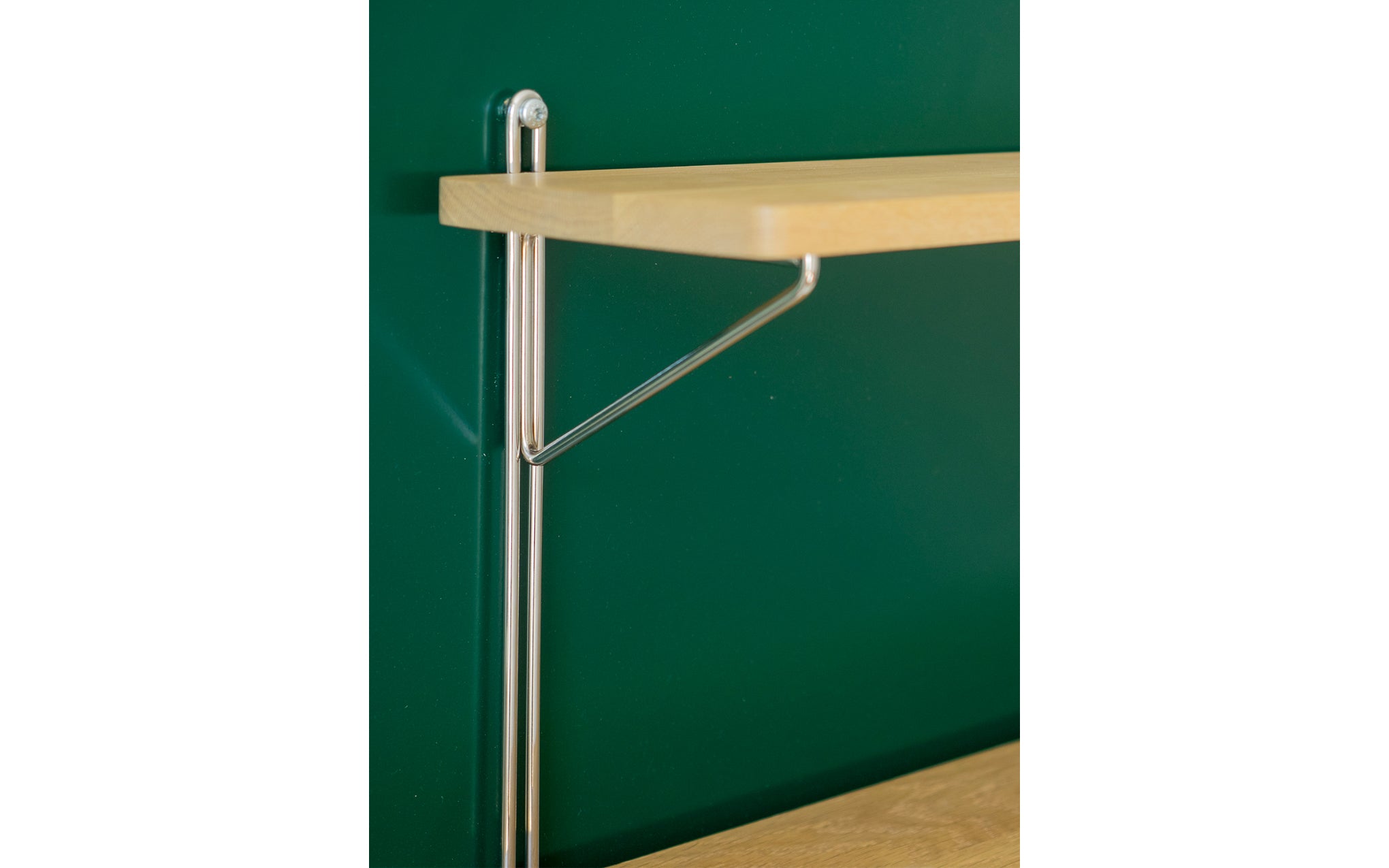 Inline wall shelving