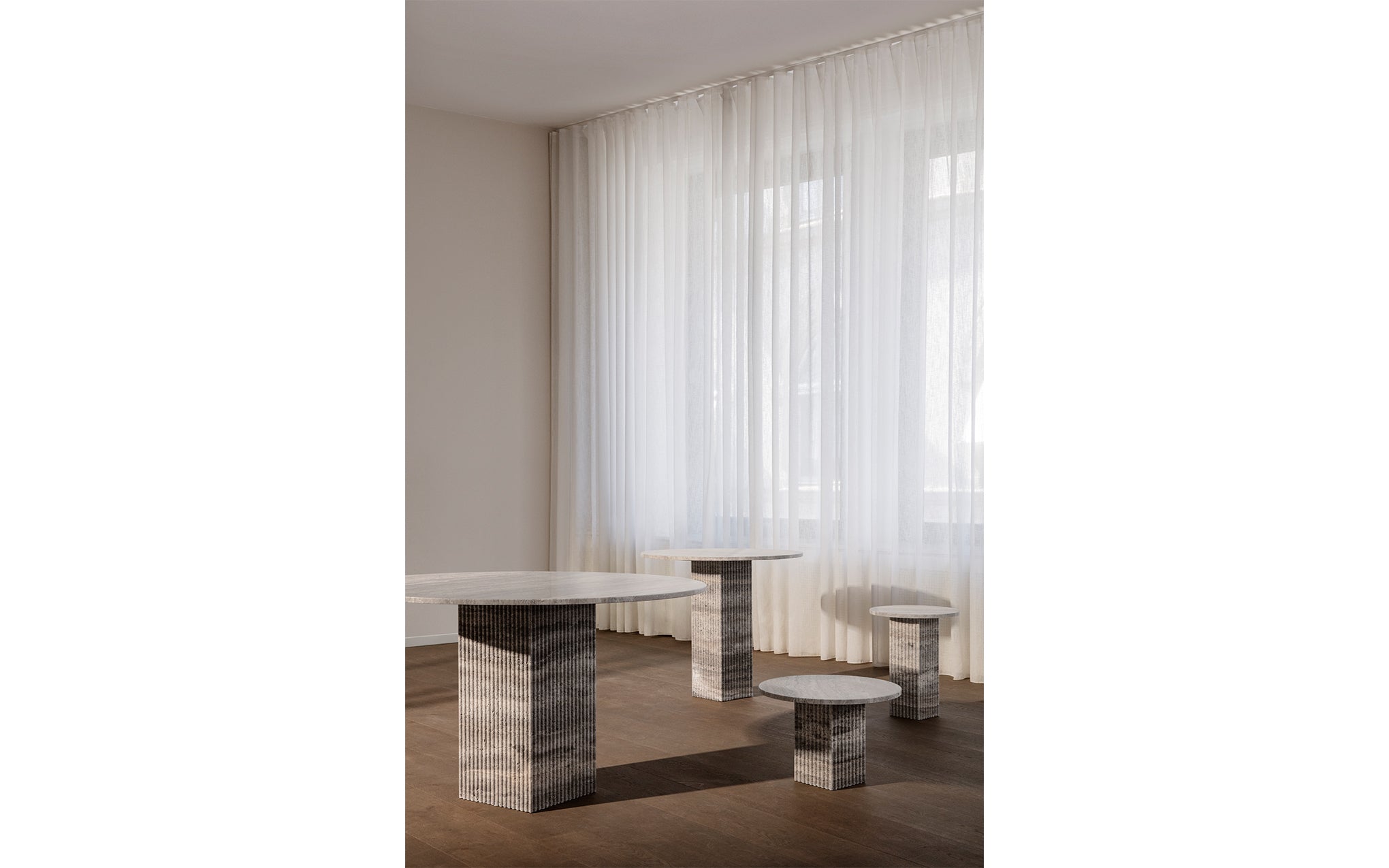 Soho dining table