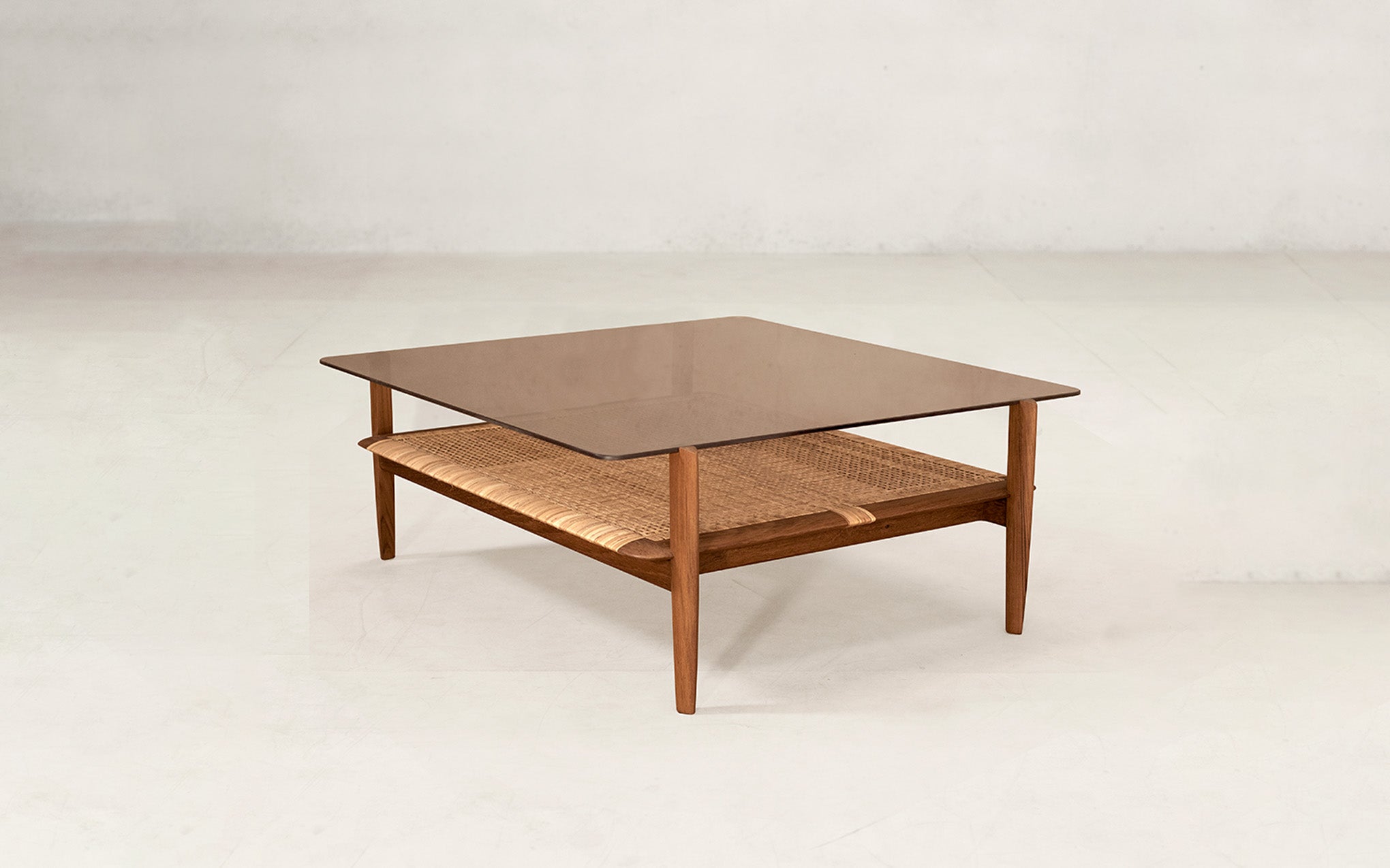 Tangāli coffee table