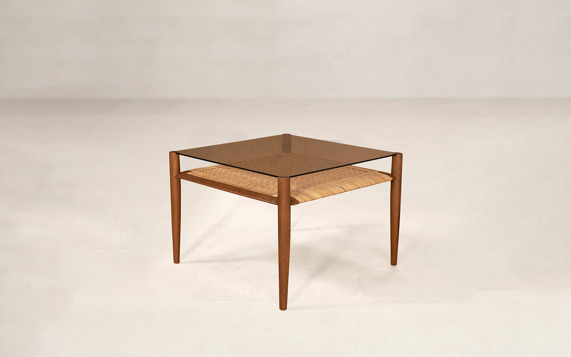 Tangāli side table
