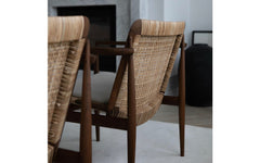 Tangāli modular chair