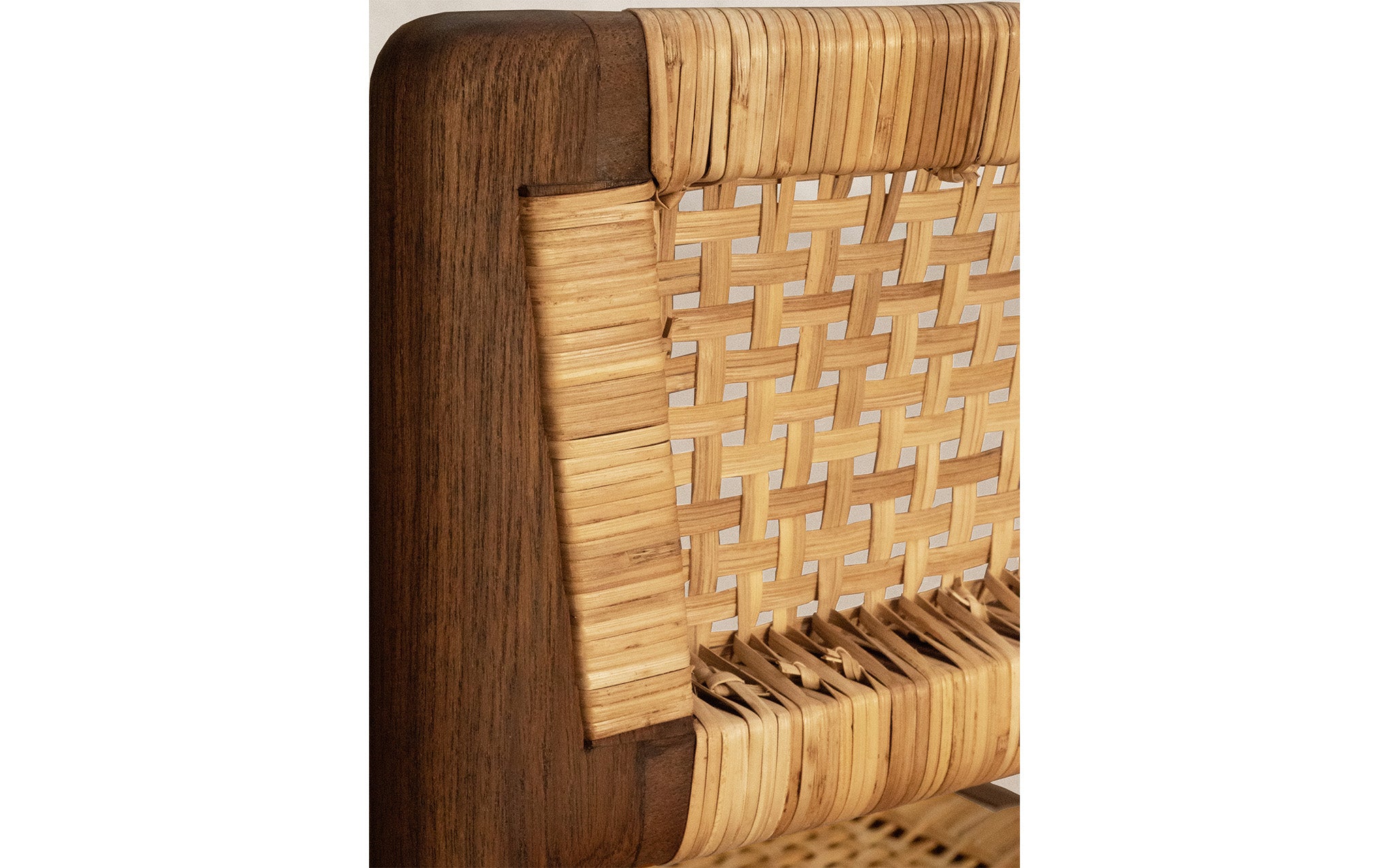 Tangāli dining chair