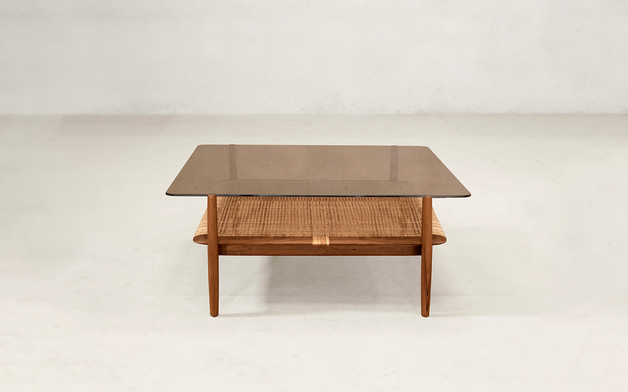 Tangāli coffee table