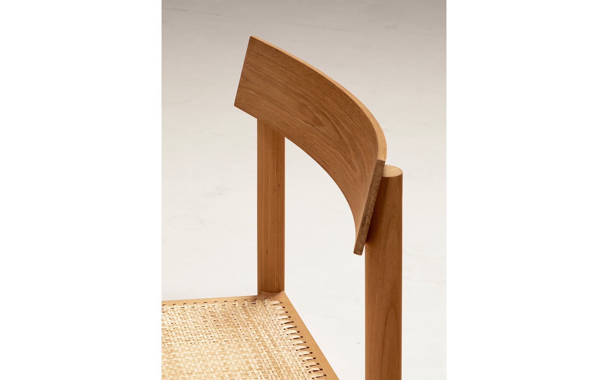 Nandi dining chair