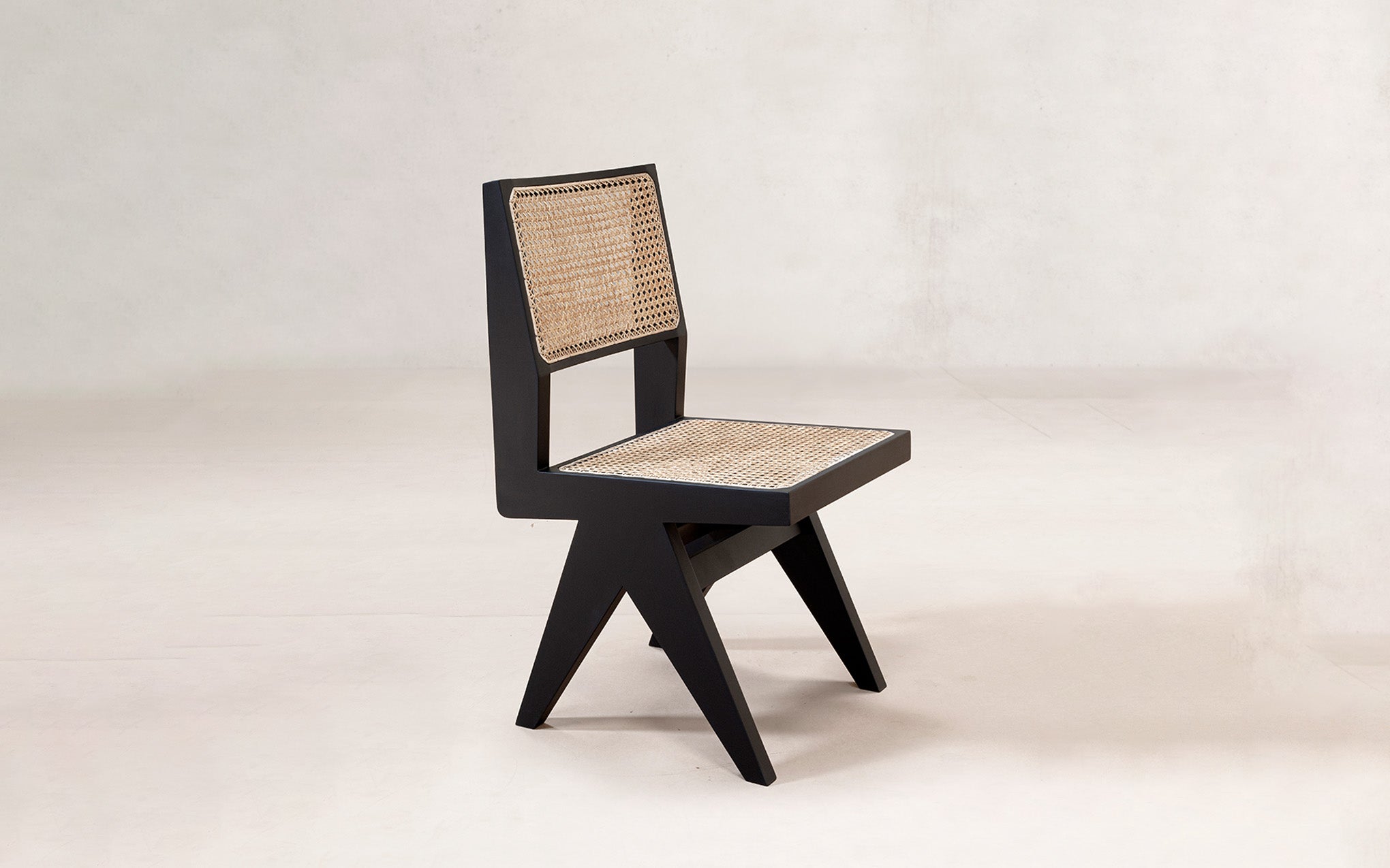 Armless dining chair