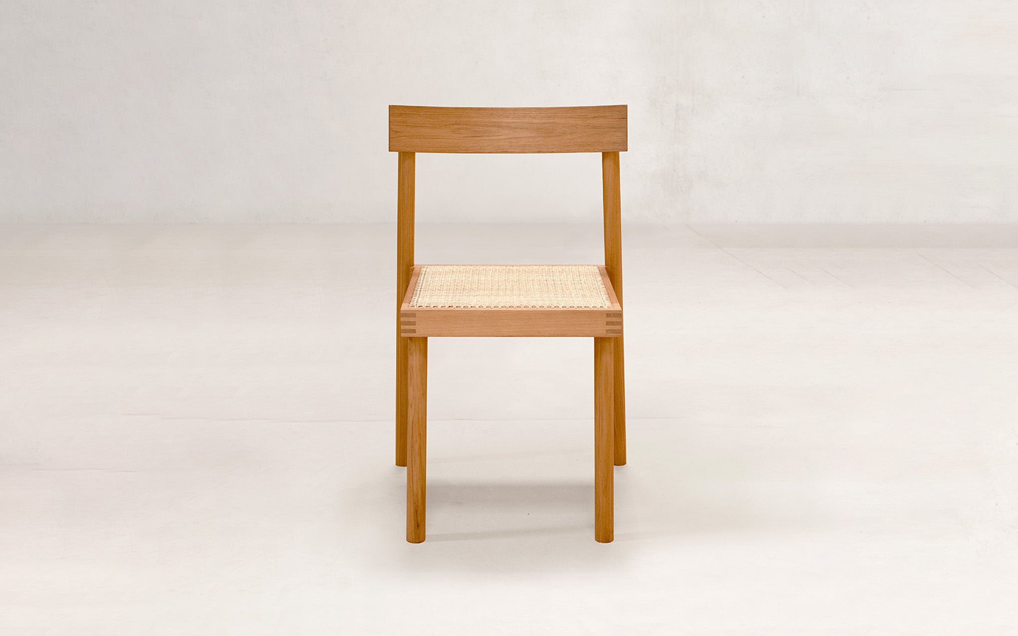Nandi dining chair