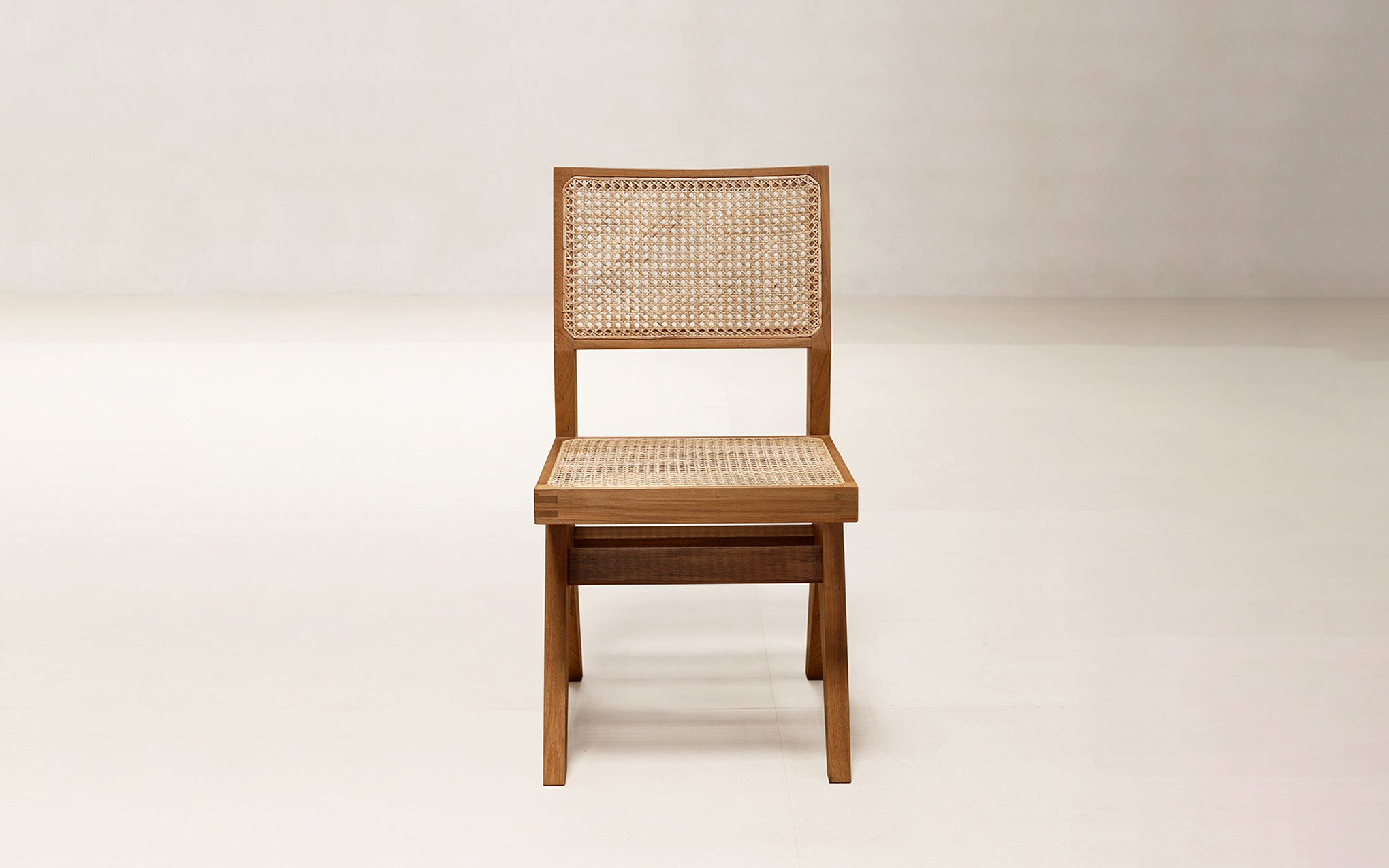 Armless dining chair