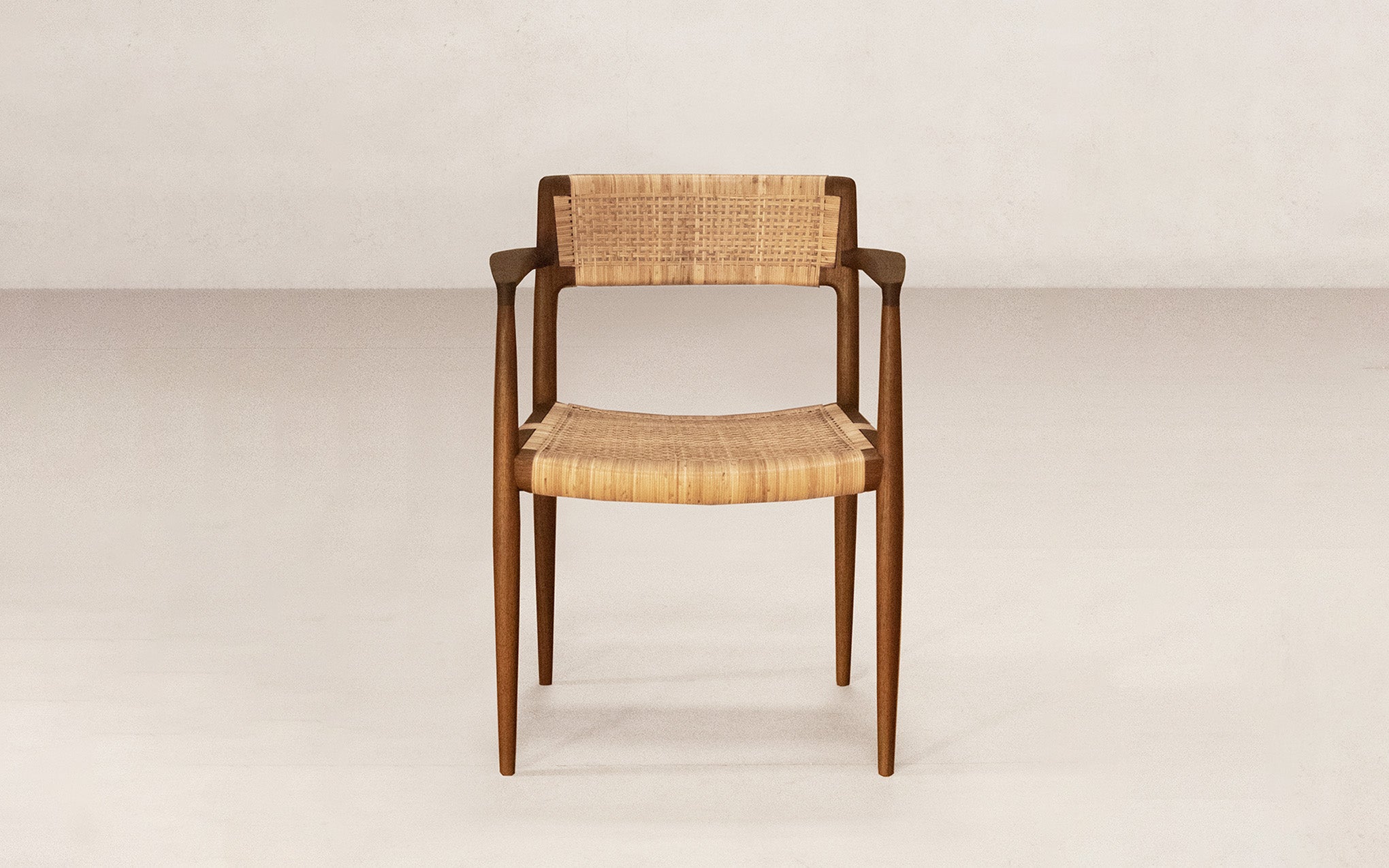 Tangāli dining chair