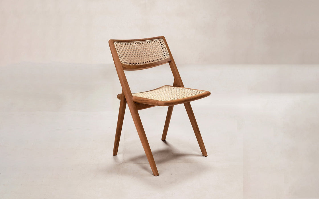 Muṅgāru dining chair