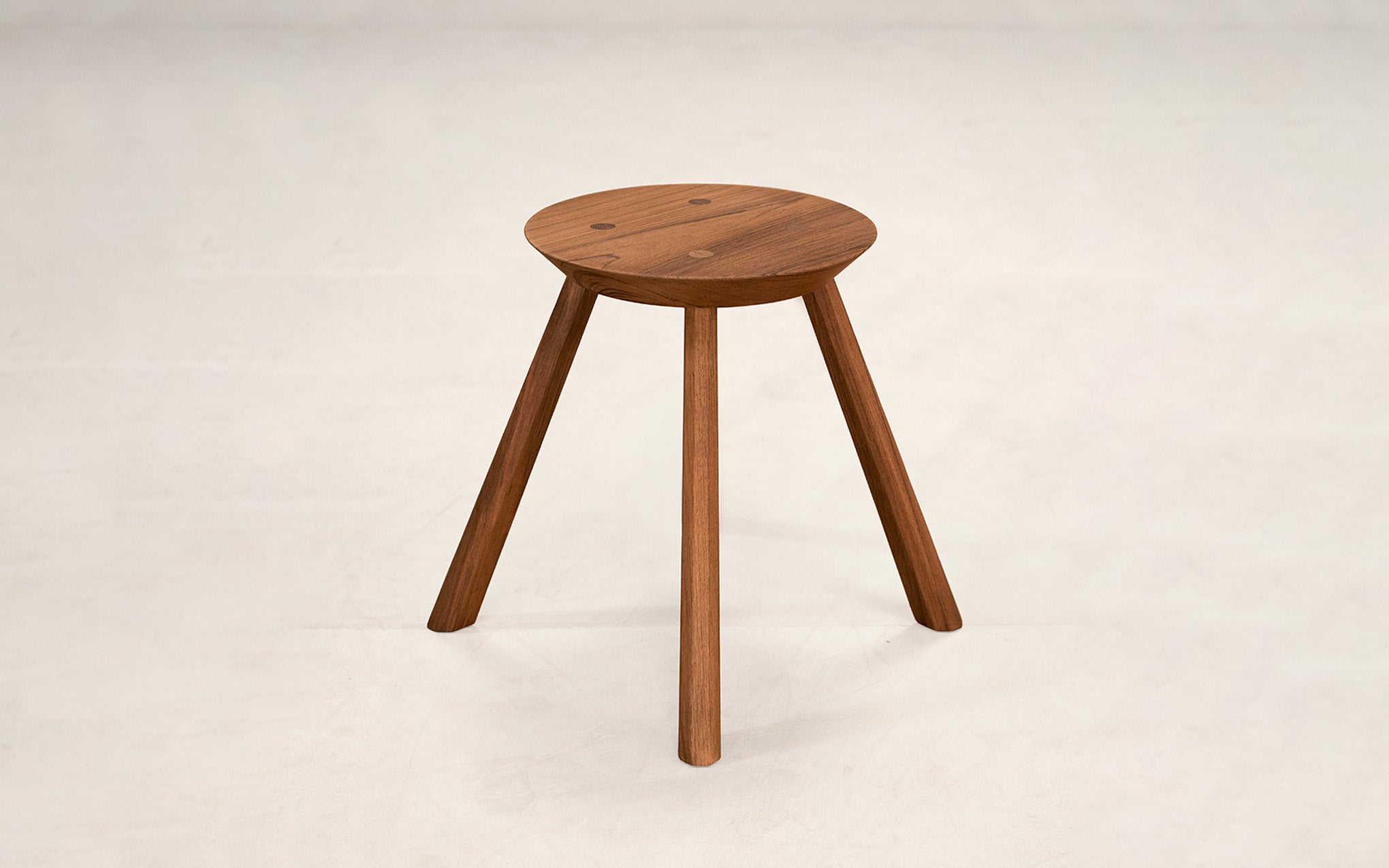 DW 01 stool