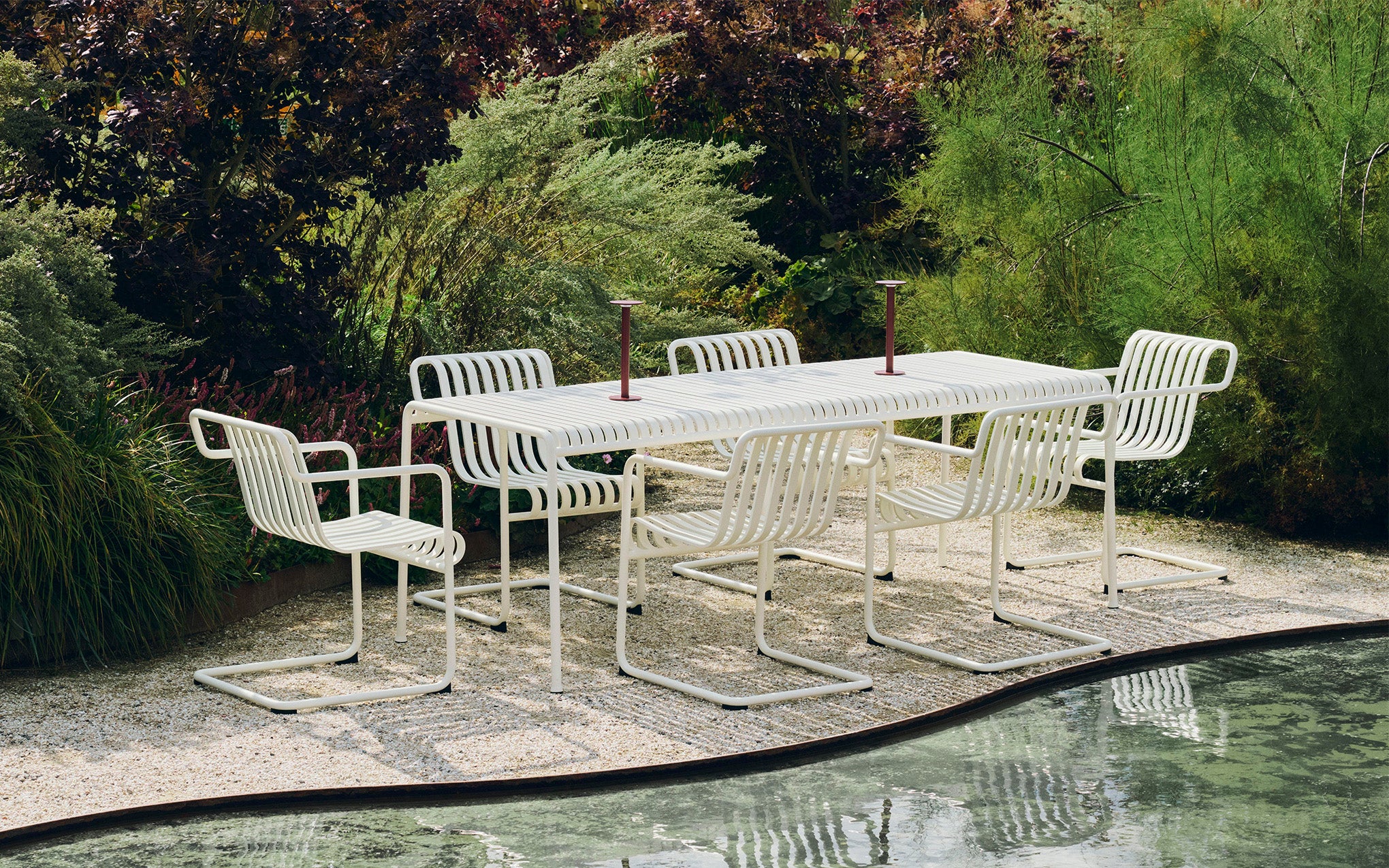 Palissade cantilever dining armchair