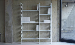 Parallel shelving upright