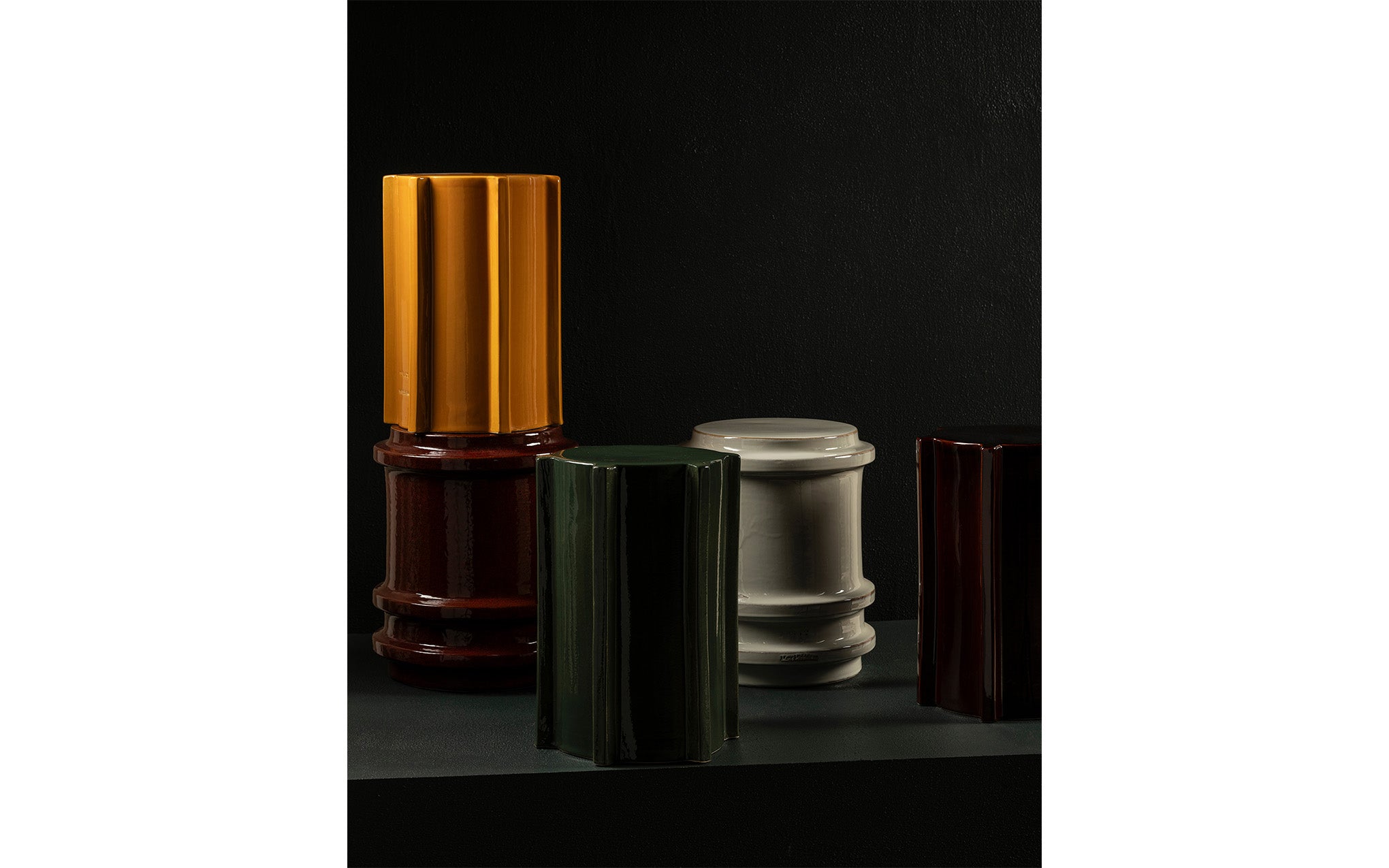 Pawn side table 03