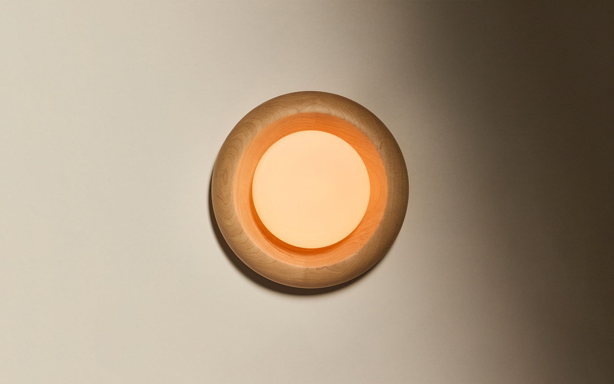 Humboldt sconce 01 - wood