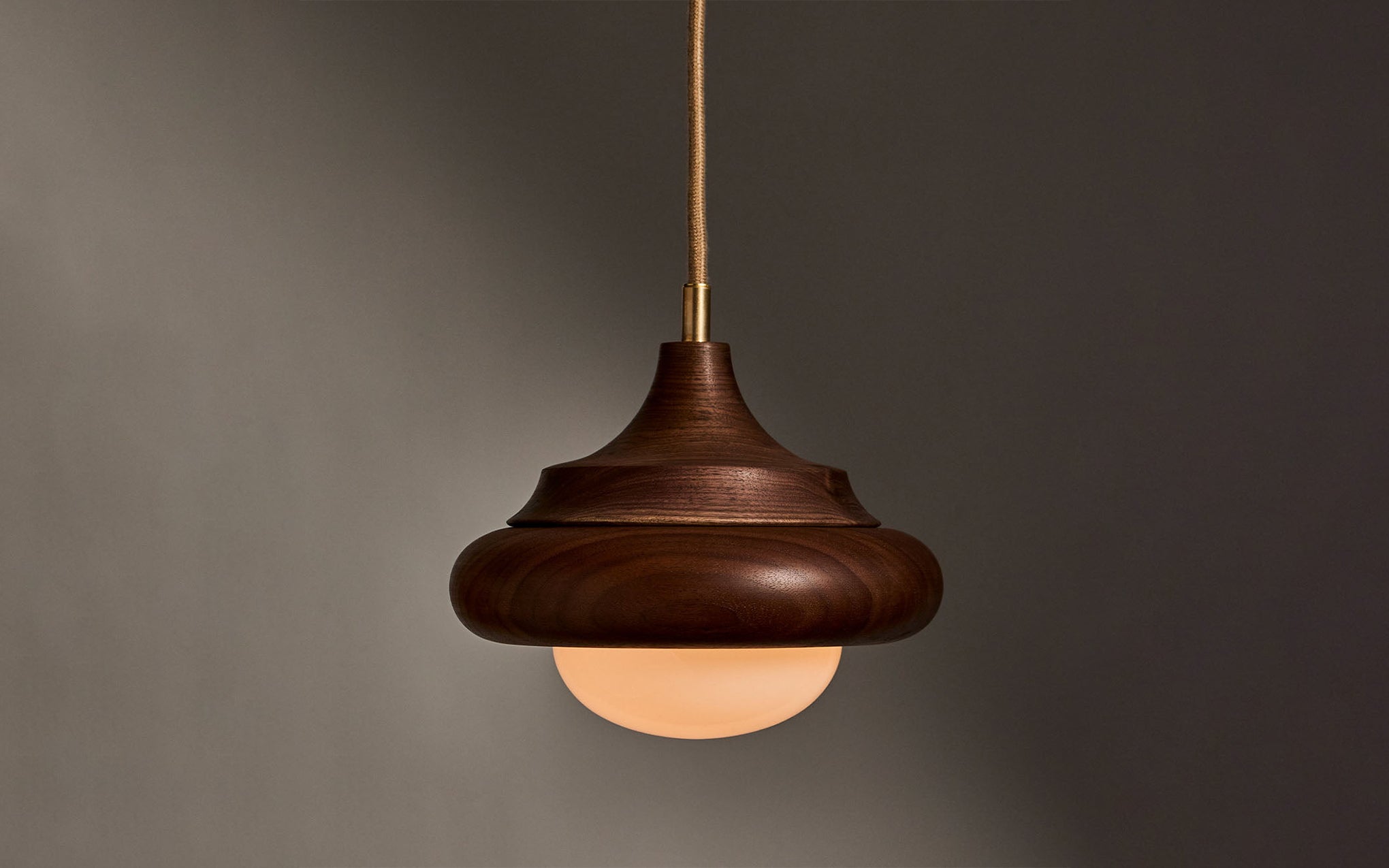 Humboldt pendant 02 - wood