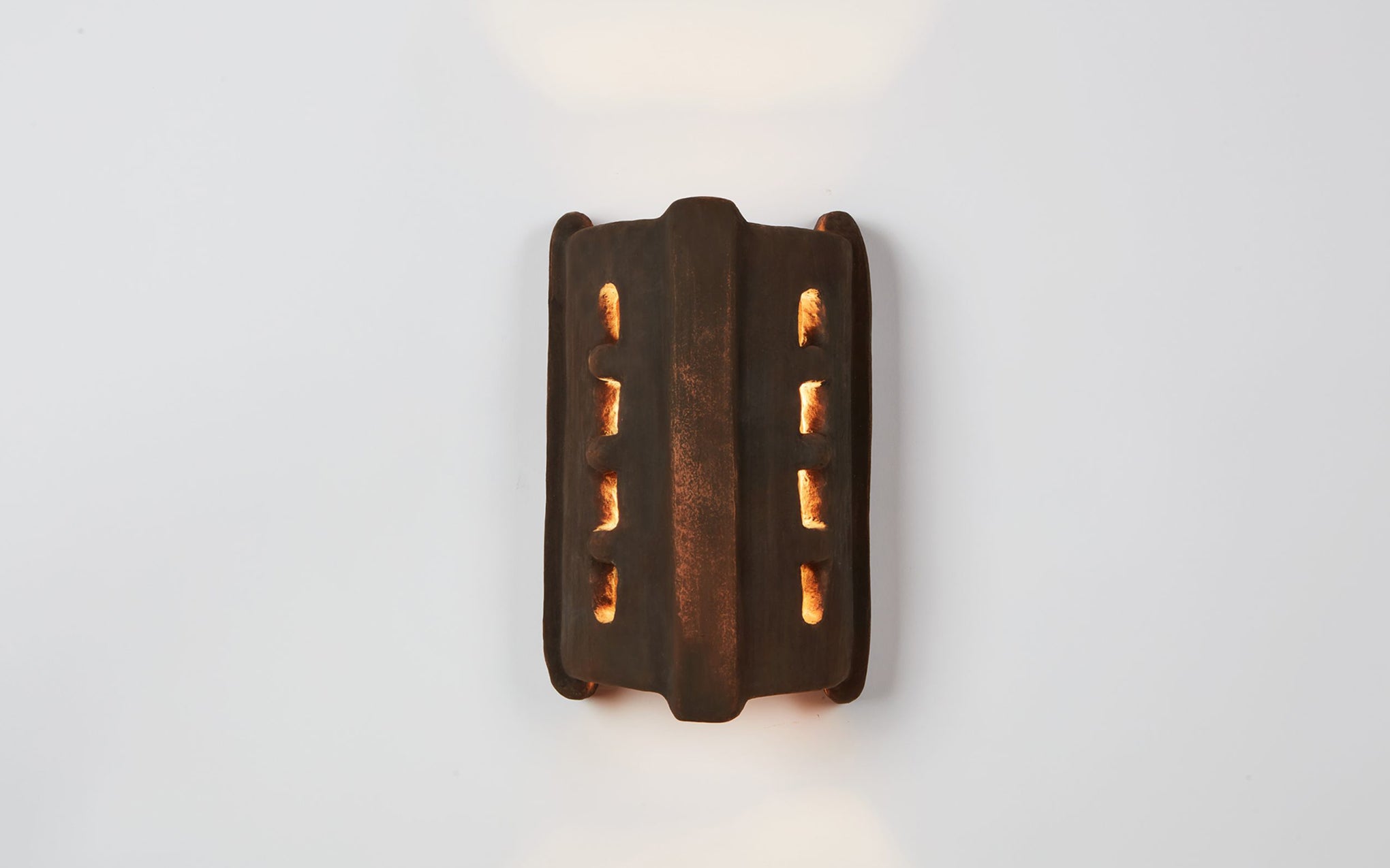 Taqa sconce