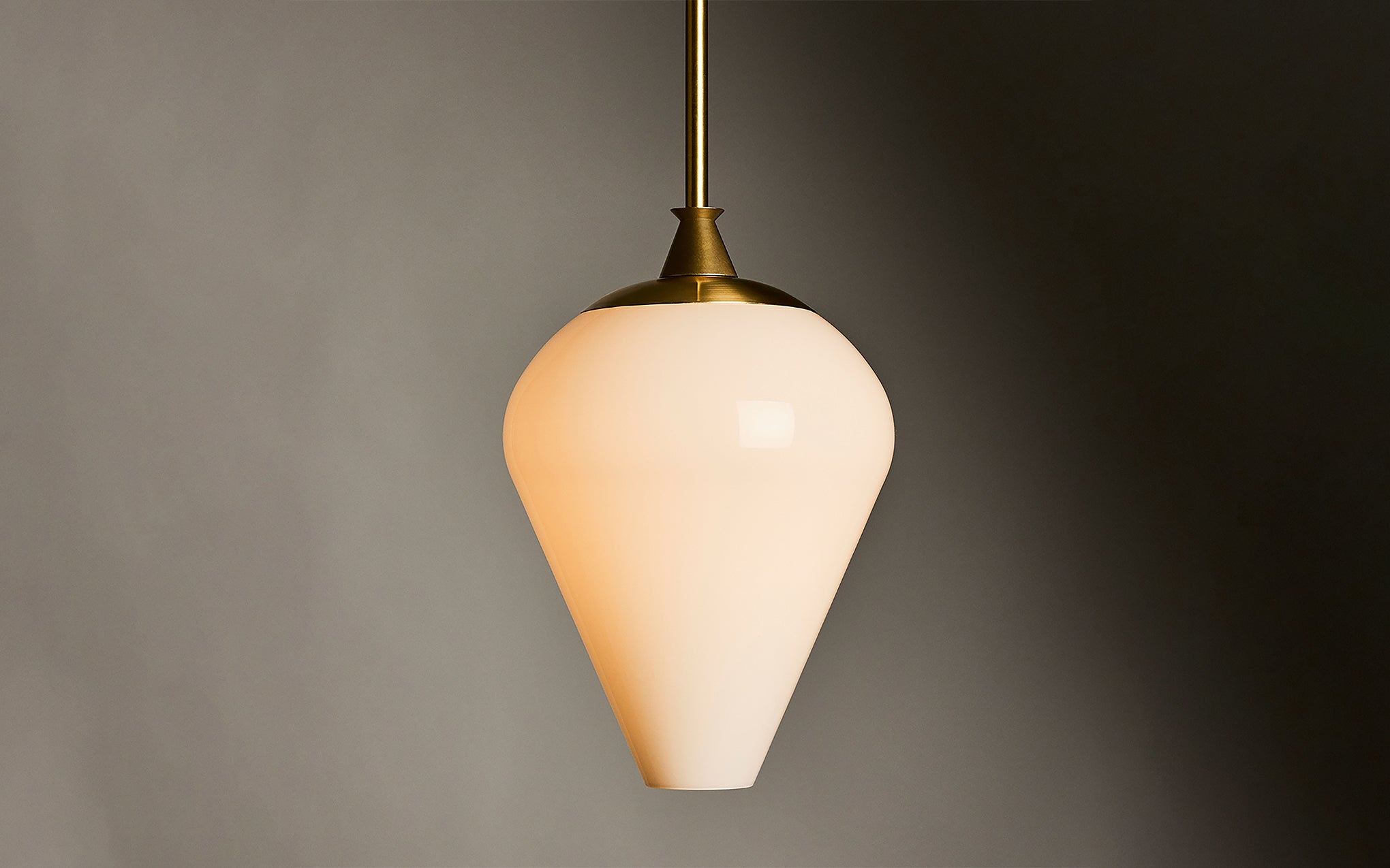 The Roll & Hill Pendant 02 - tulip