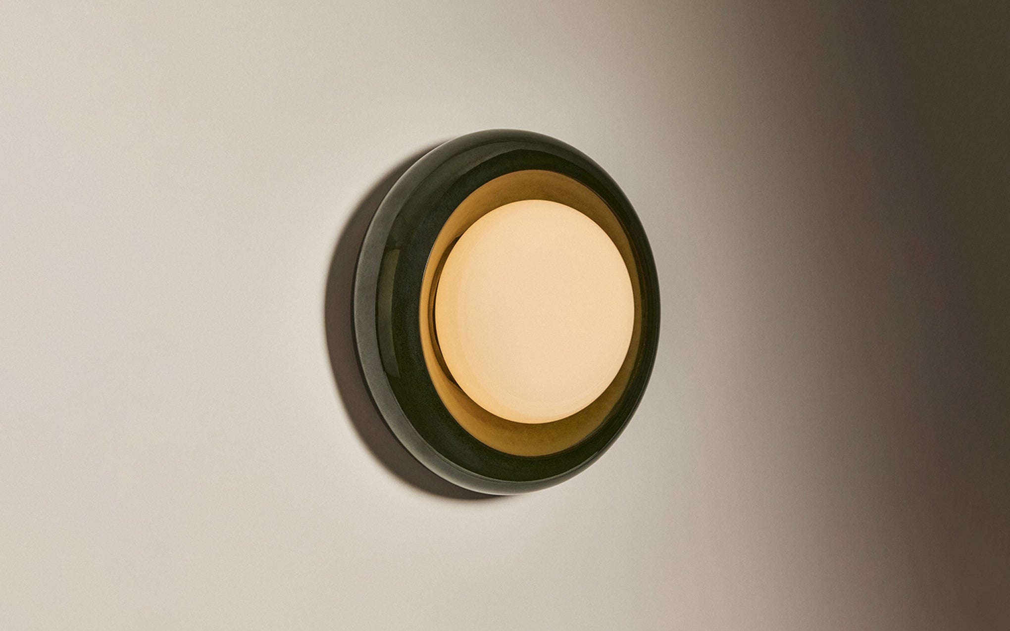 Humboldt sconce 01 - ceramic