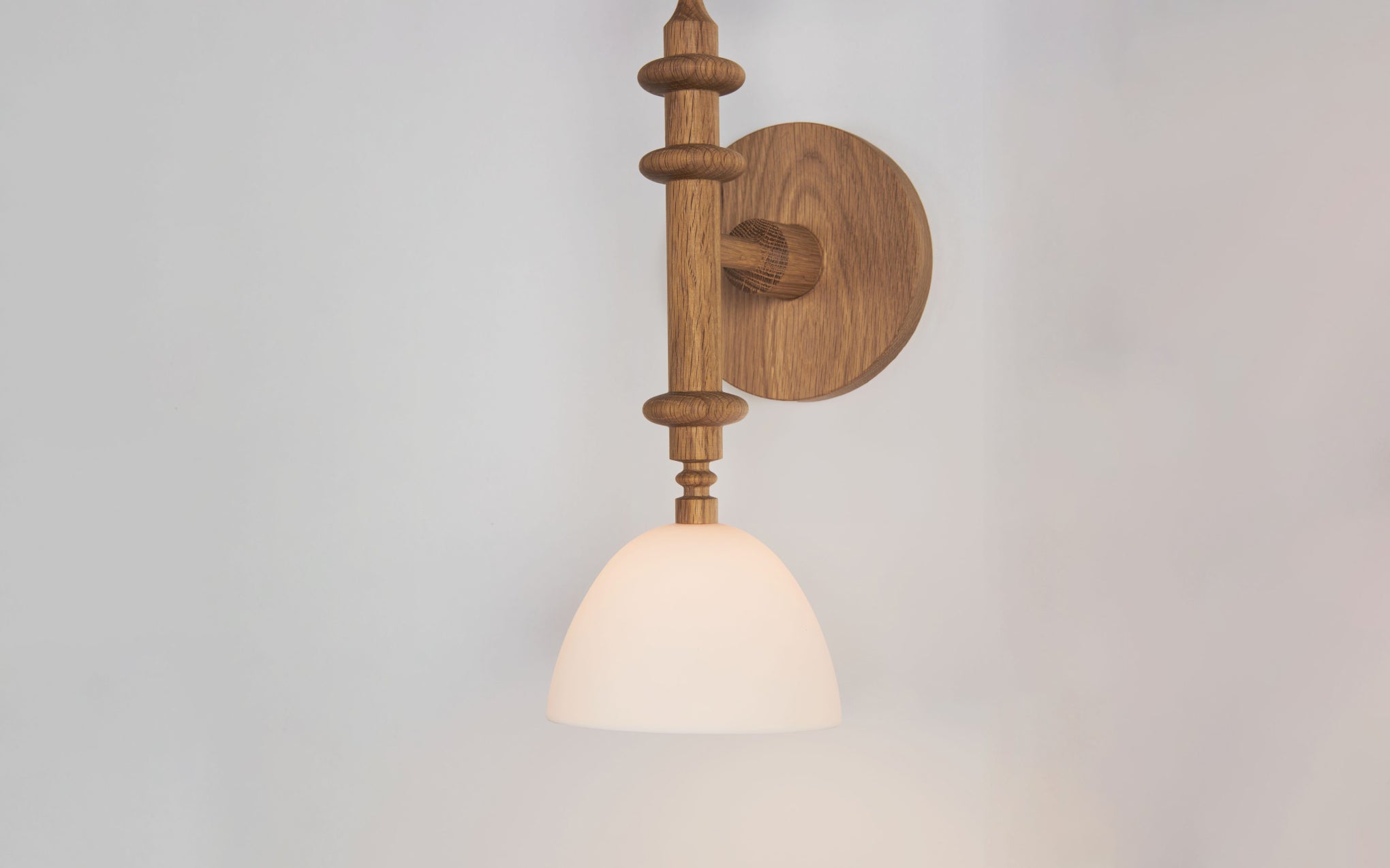 Del Playa single arm sconce