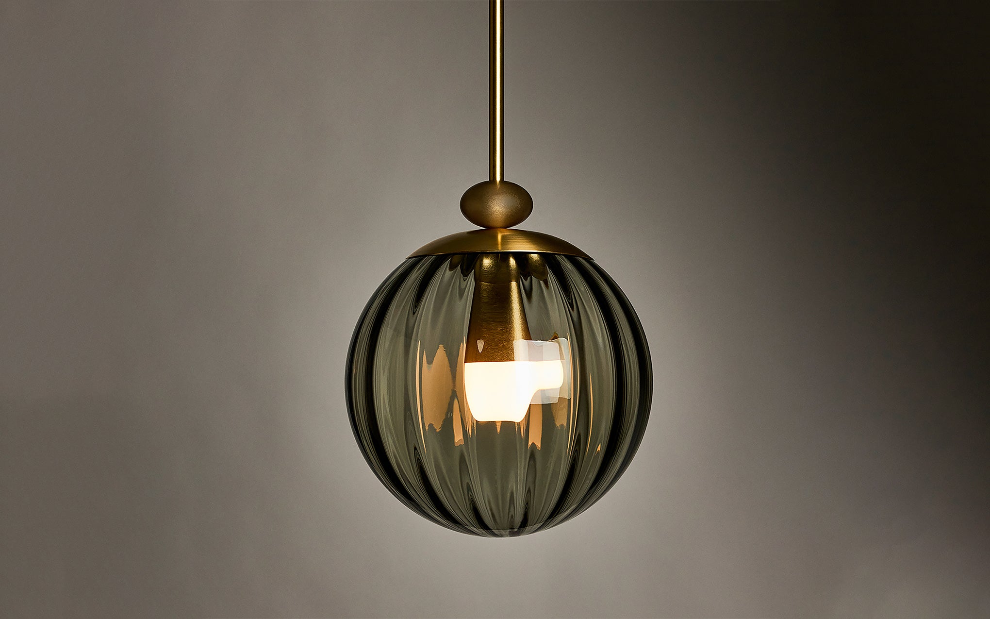 The Roll & Hill Pendant 03 - globe