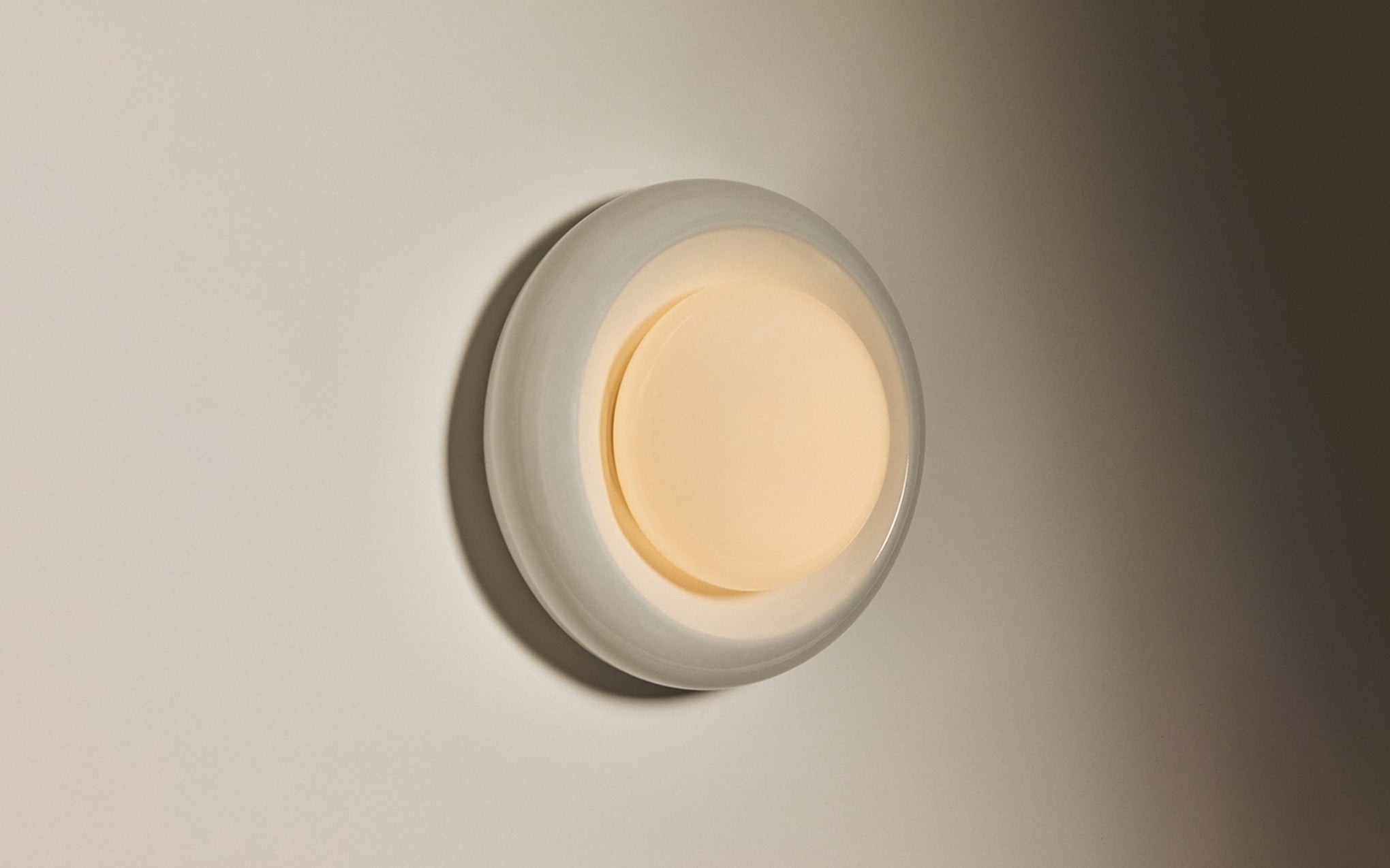 Humboldt sconce 01 - ceramic