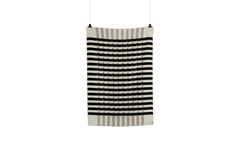 Kvam throw - greyscale