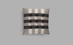 Kvam cushion - greyscale