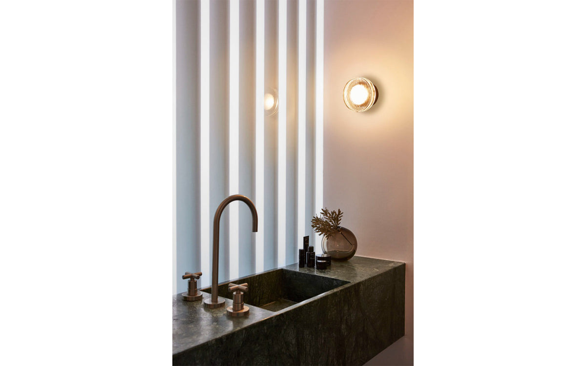 Roc wall light