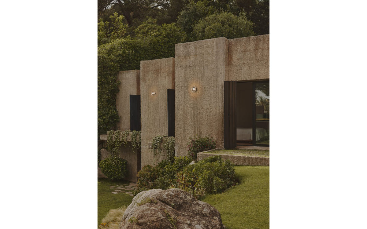 Roc wall light