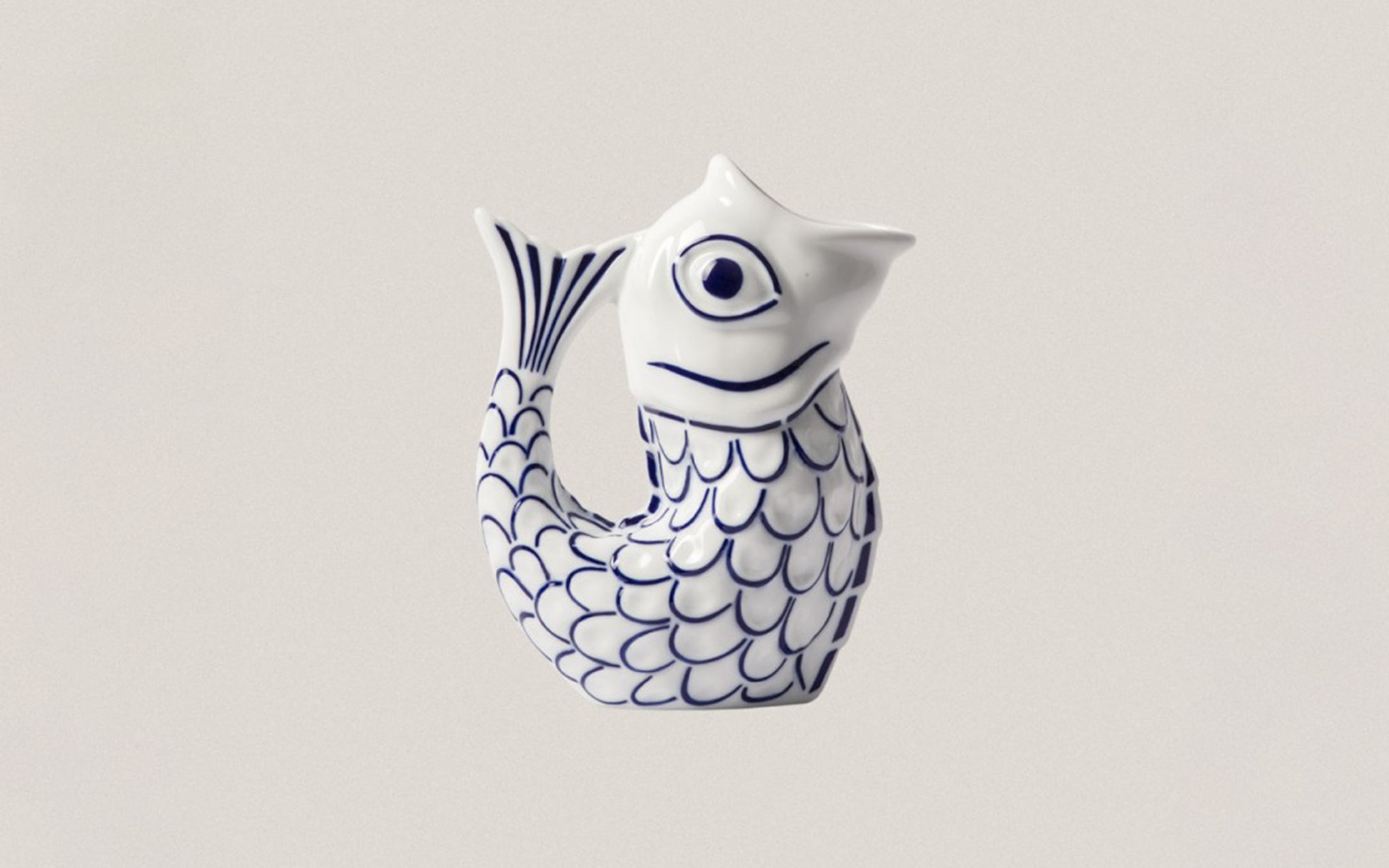 Peixe fish jug - filleted