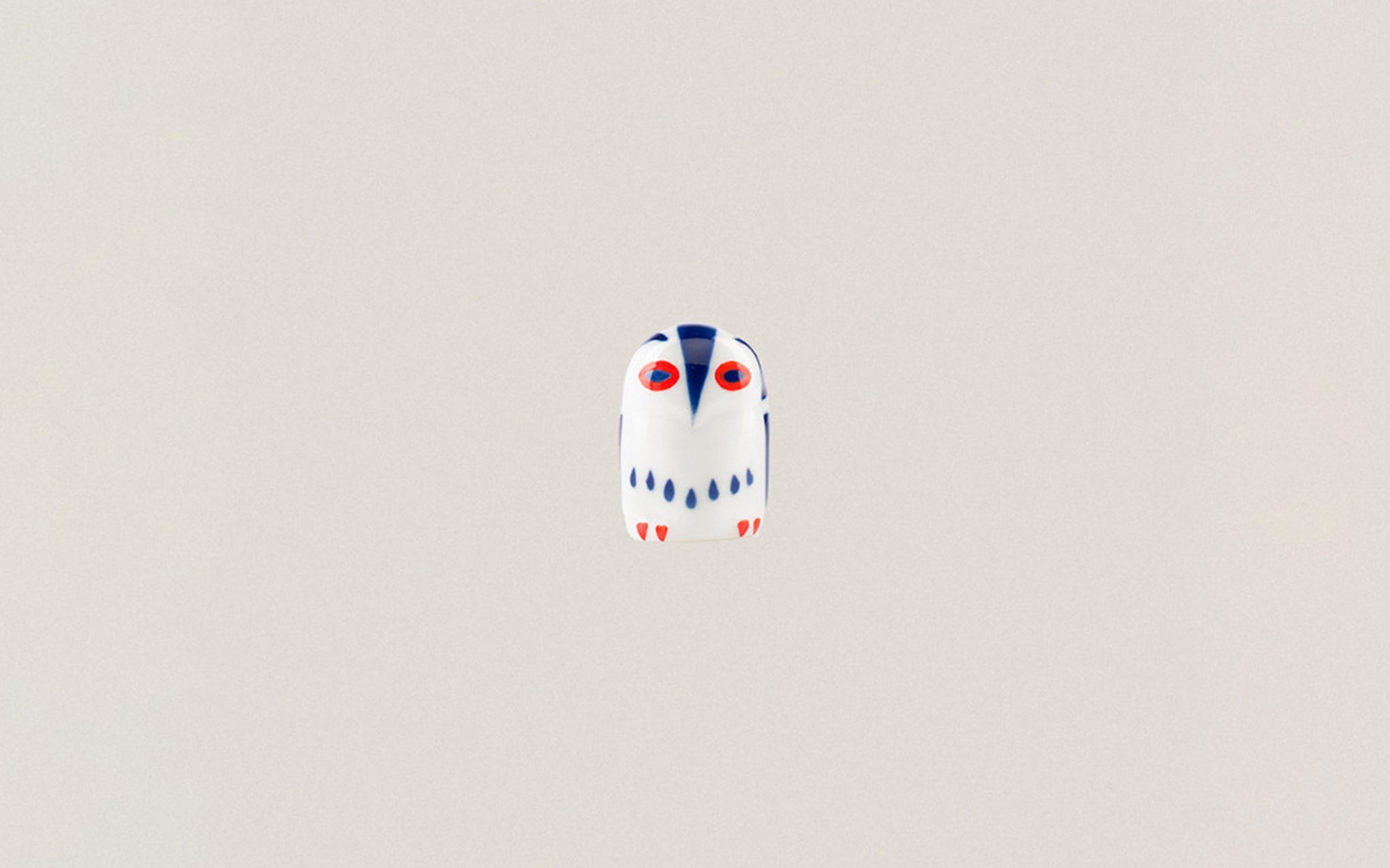 Porcelain figure - little owl in love