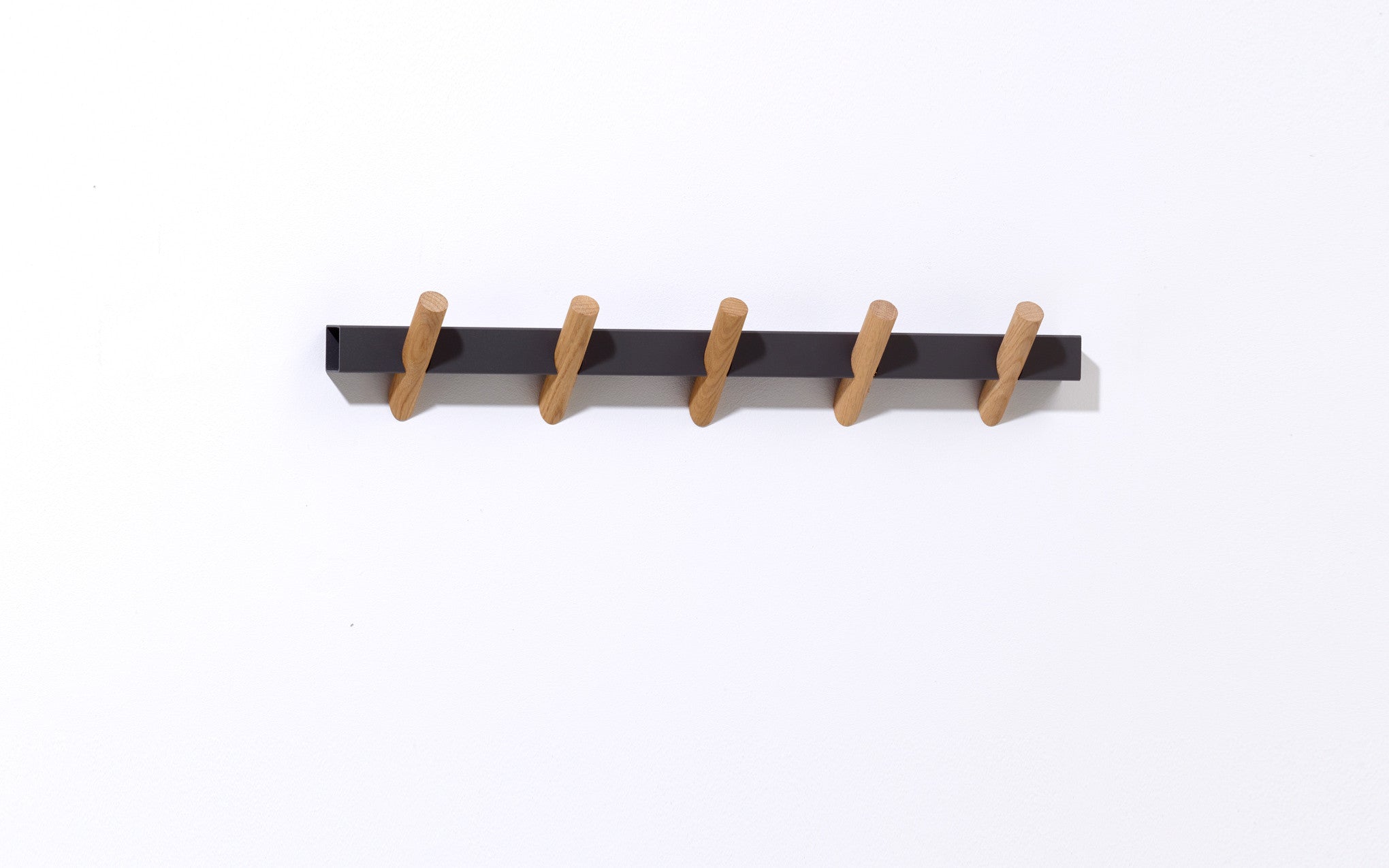 Crosscut coat hooks
