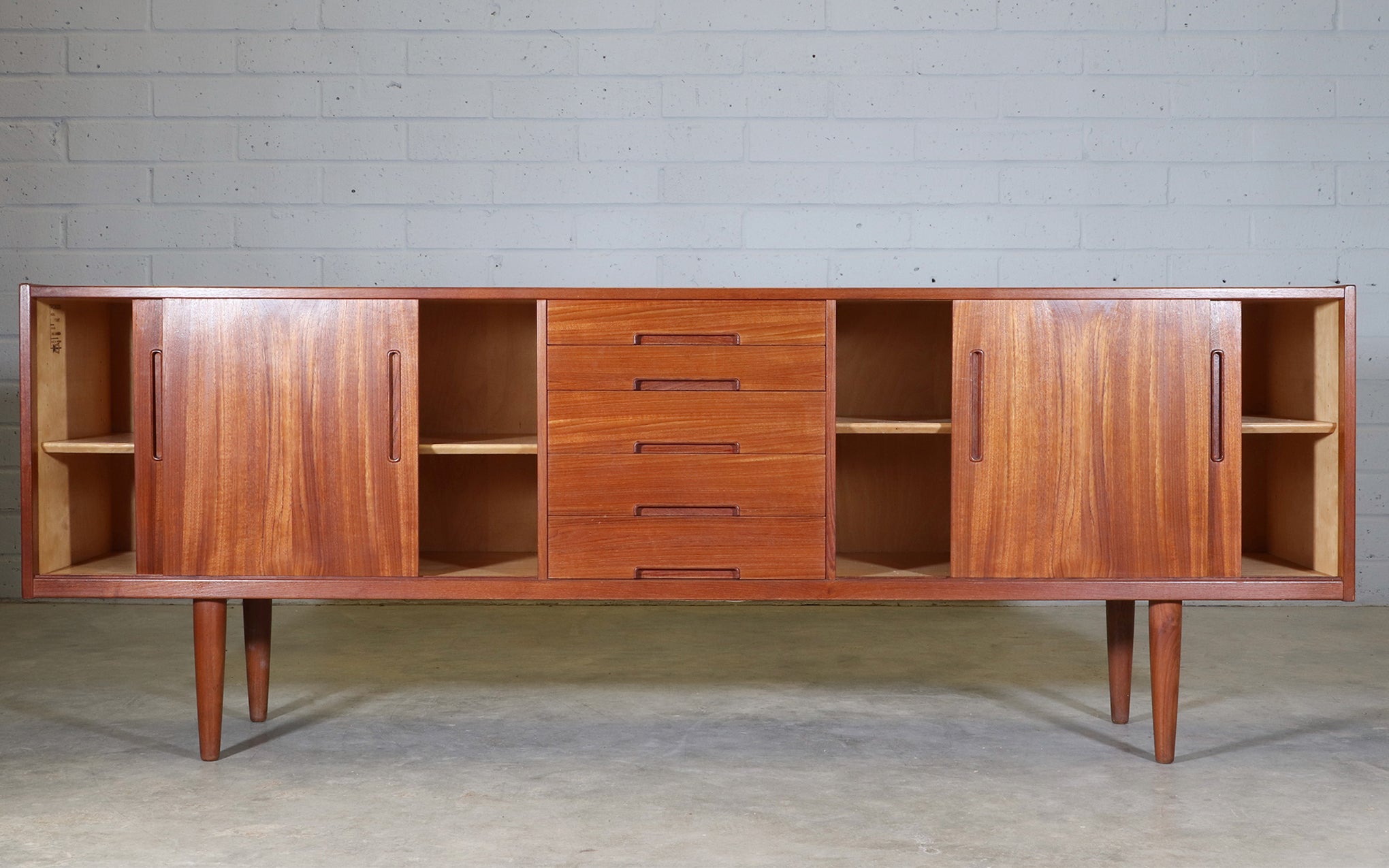 Vintage Troeds Gigant teak sideboard