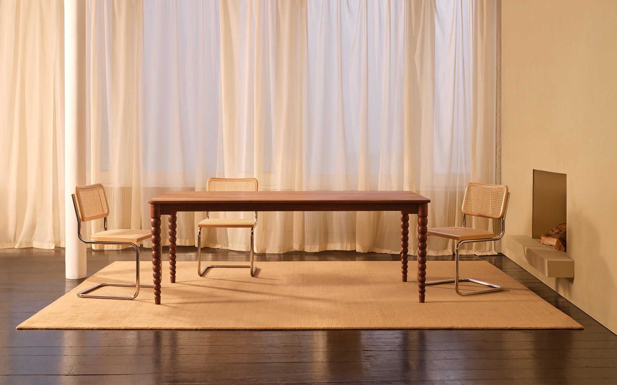 Bobbin dining table