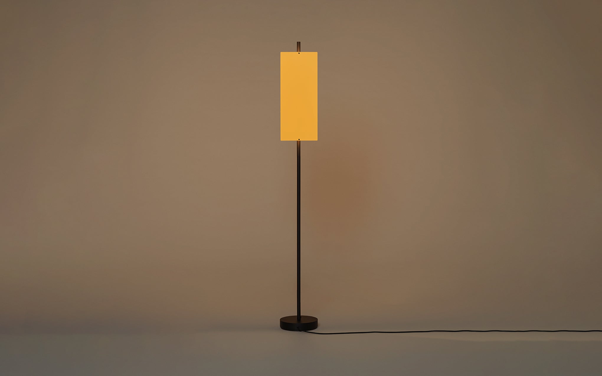 Lámina Dorada 45 floor light